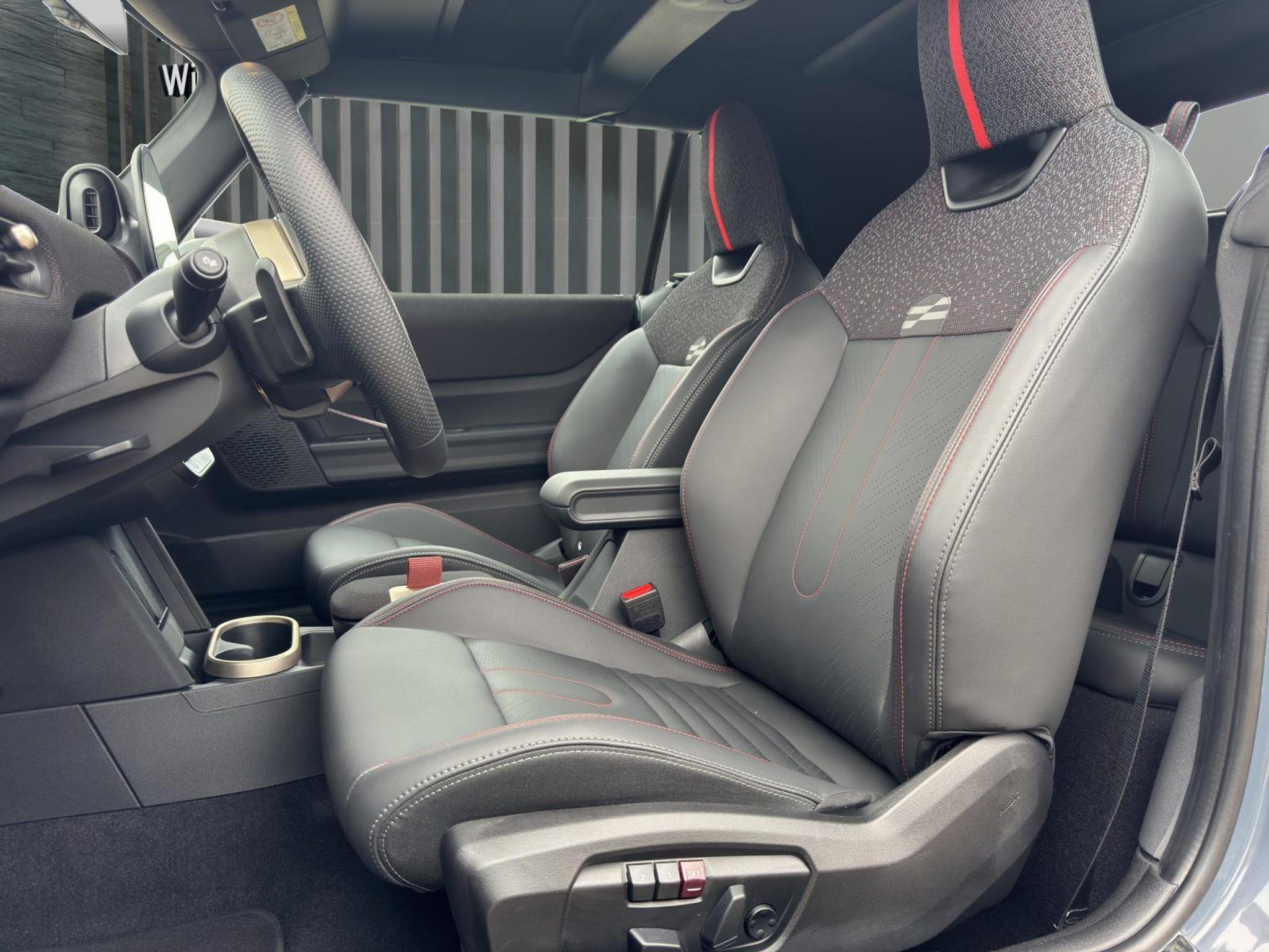 listing desktop thumbnail image 14