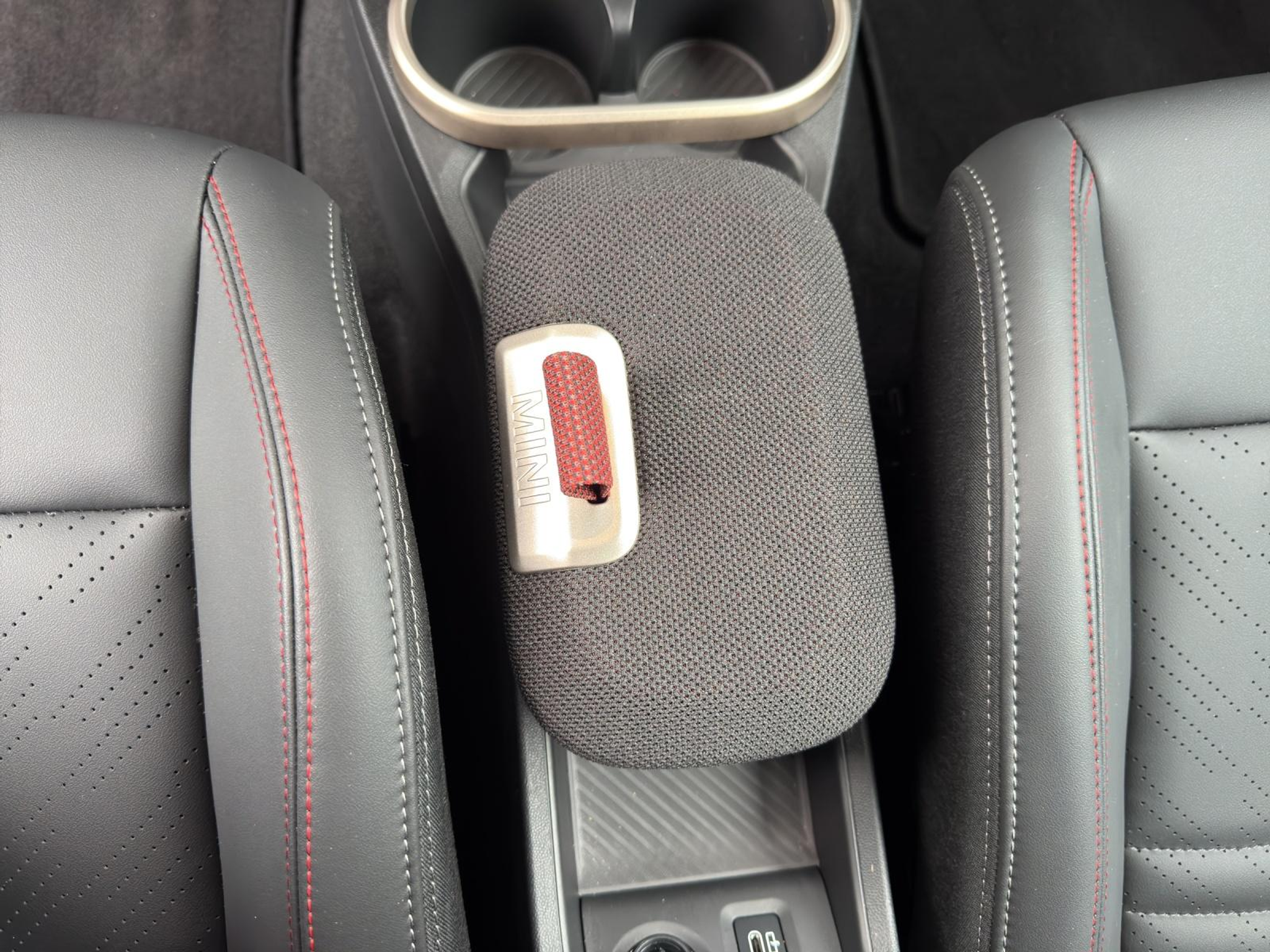 listing desktop thumbnail image 12