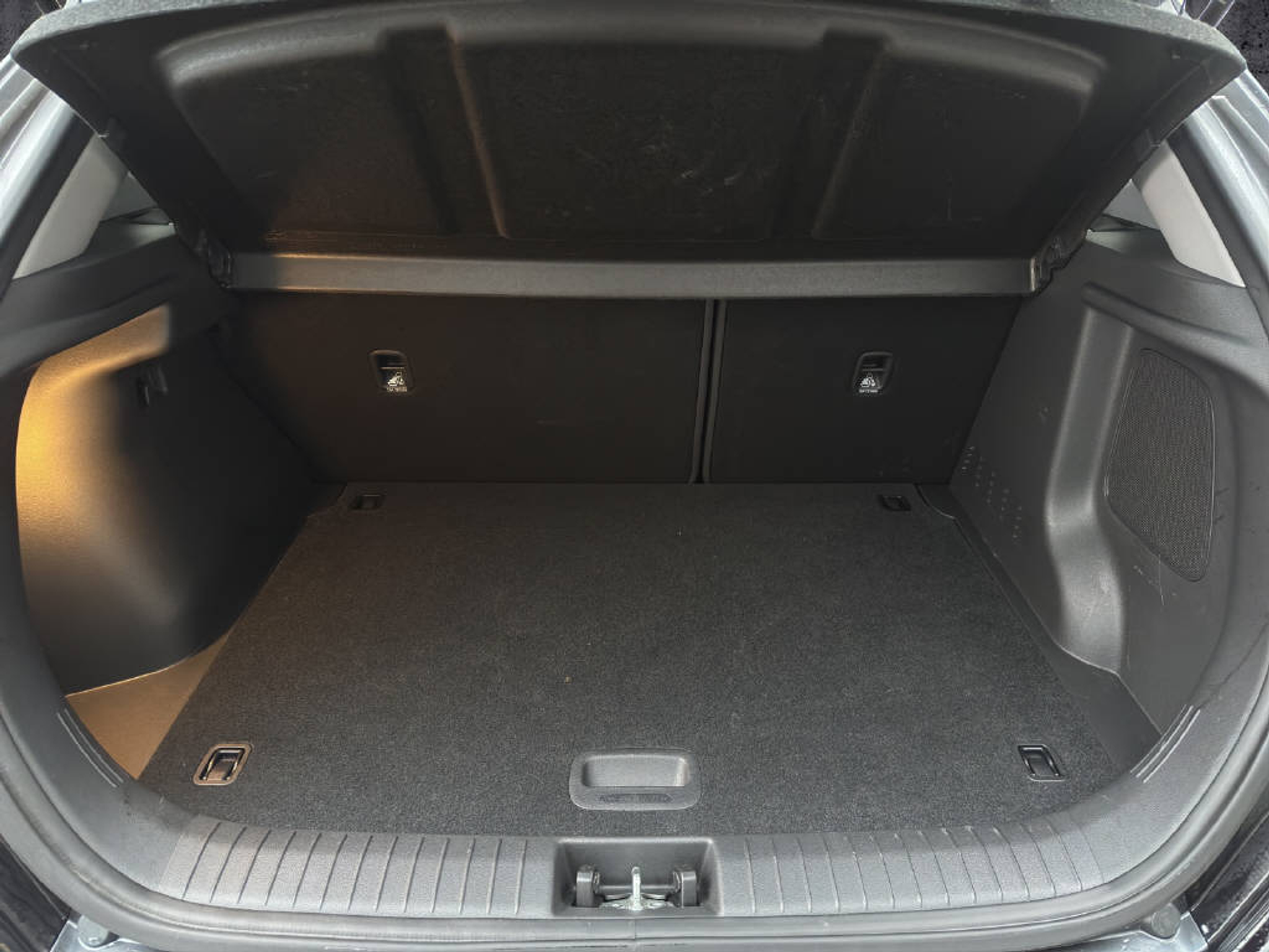 listing desktop thumbnail image 6