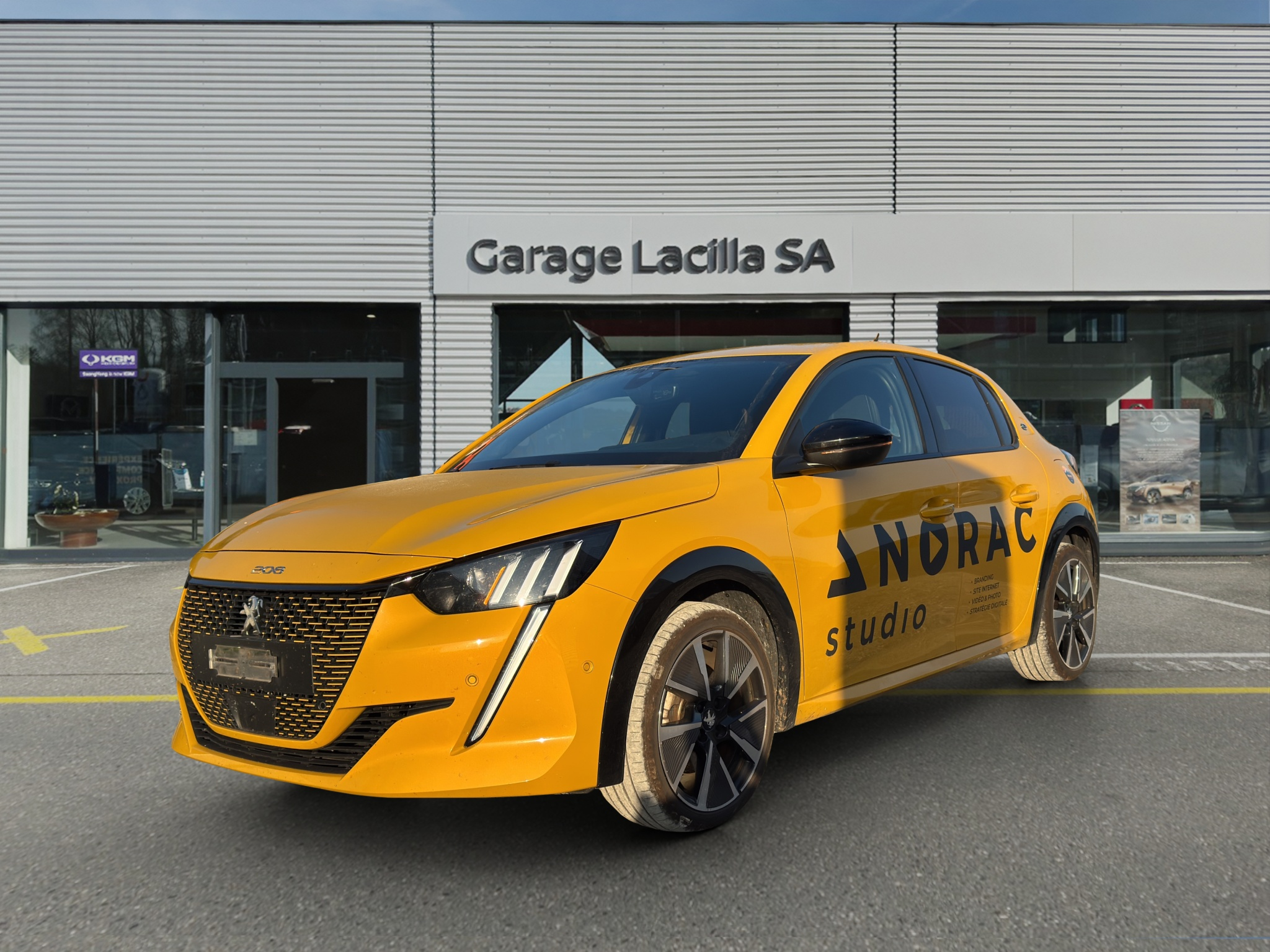 listing desktop thumbnail image 2