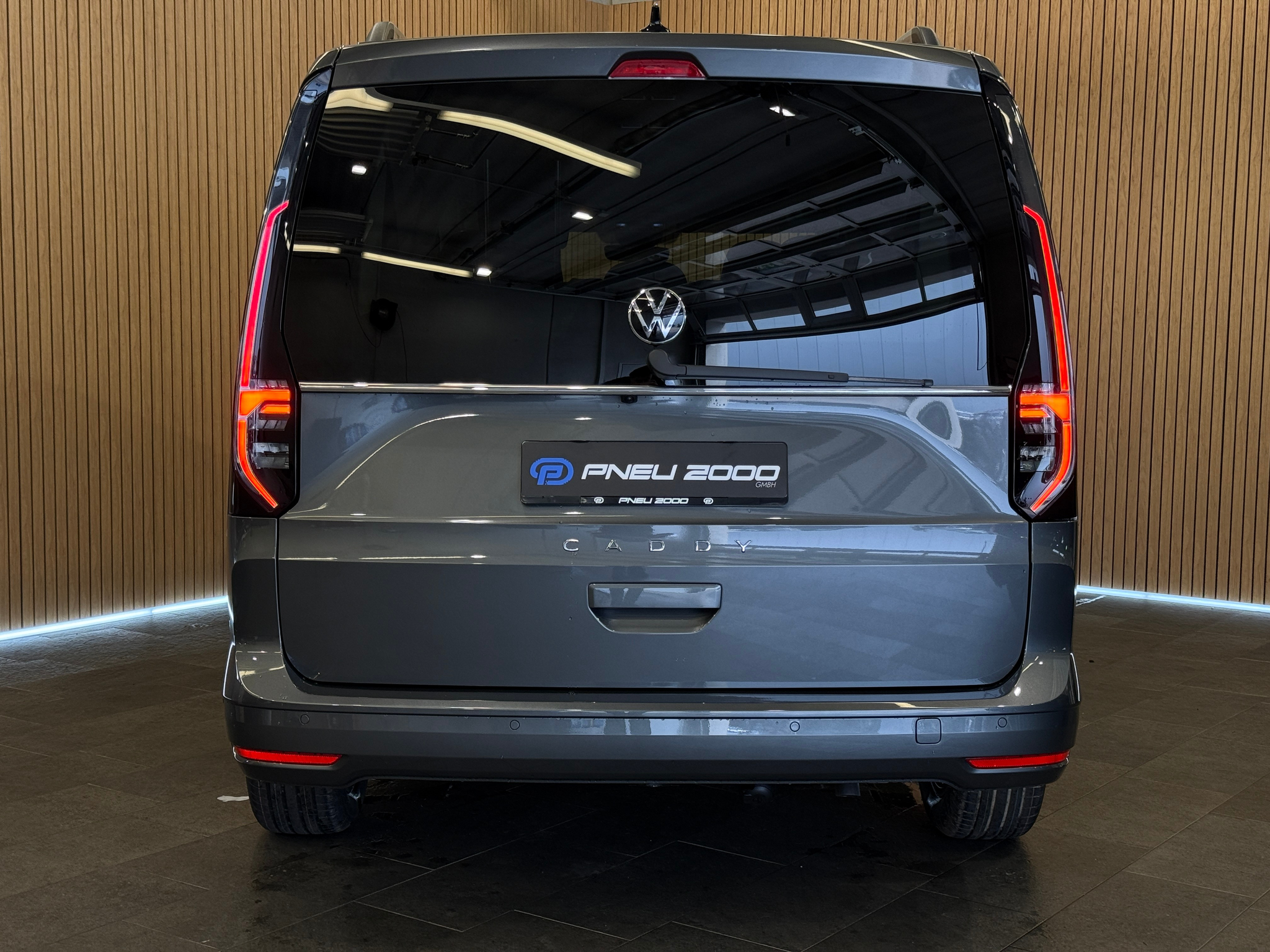 listing desktop thumbnail image 4