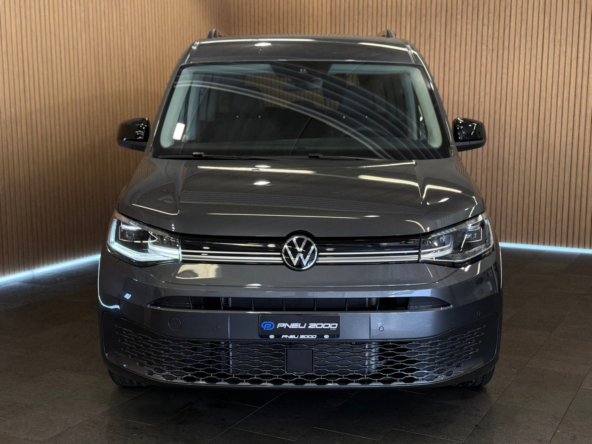 listing desktop thumbnail image 1