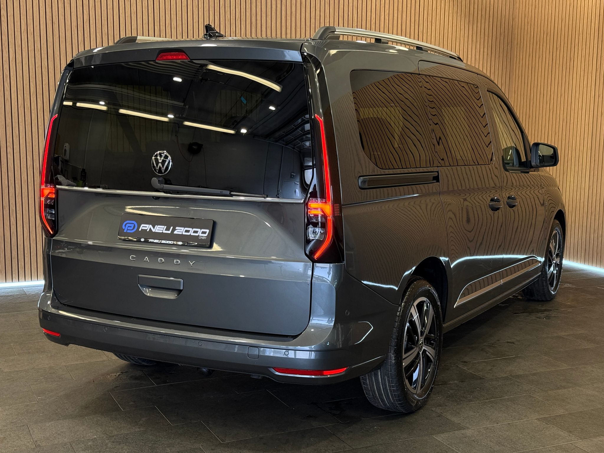 listing desktop thumbnail image 5