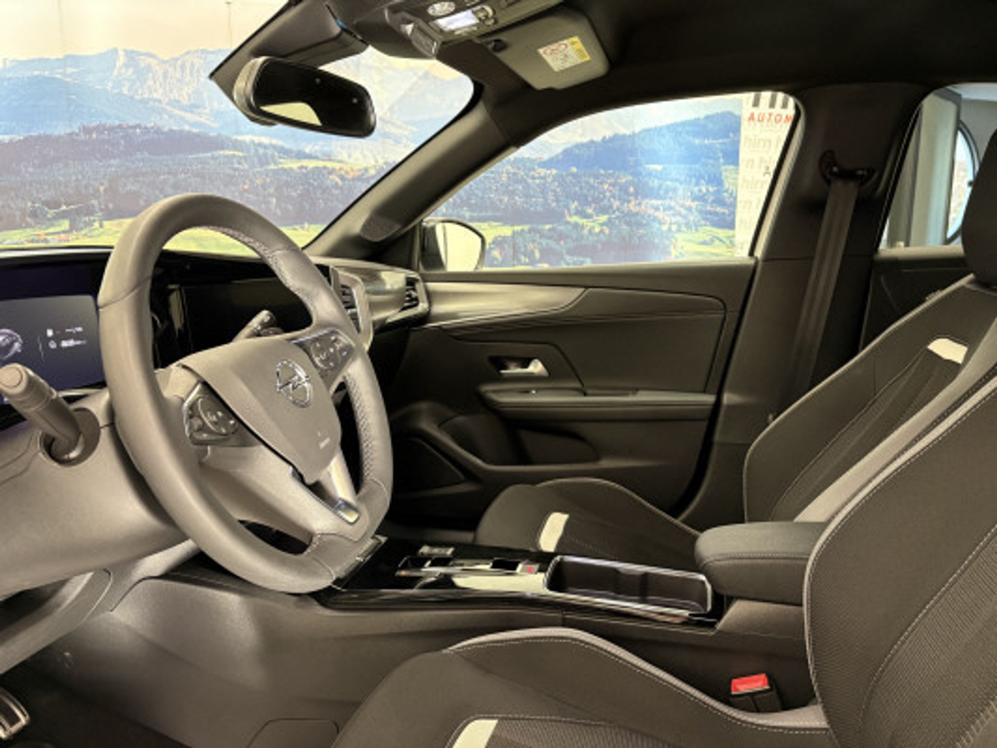 listing desktop thumbnail image 4