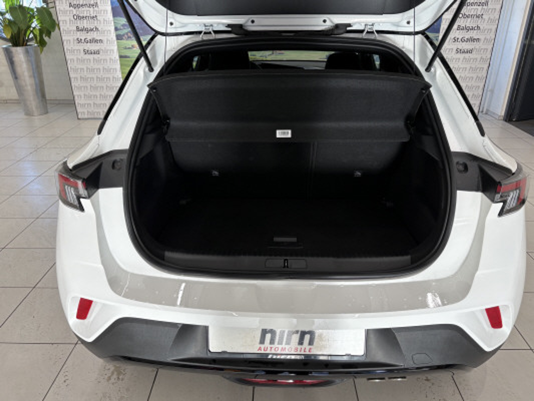 listing desktop thumbnail image 7