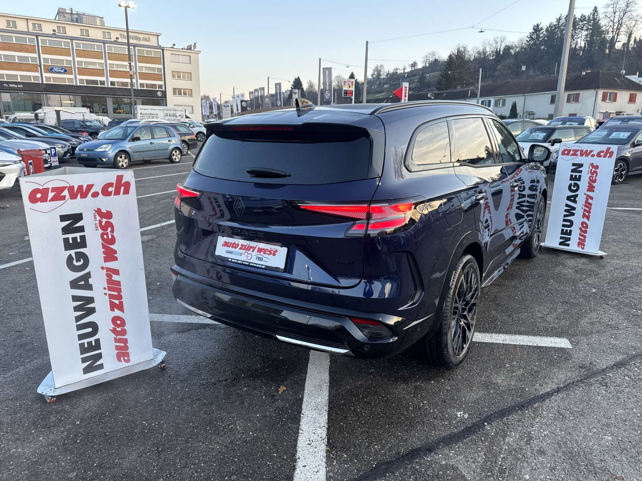 listing desktop thumbnail image 2