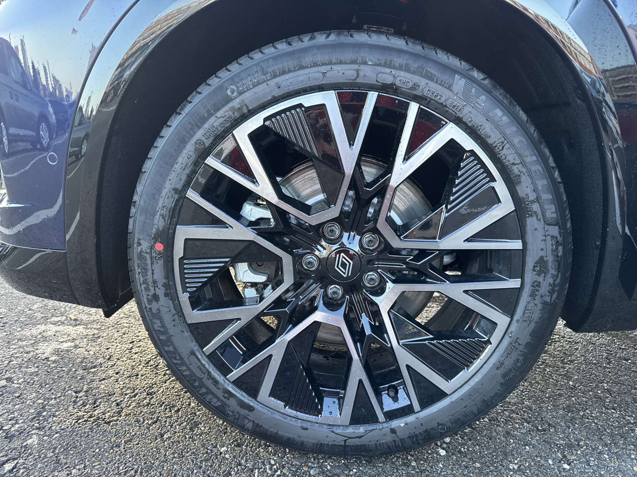 listing desktop thumbnail image 8