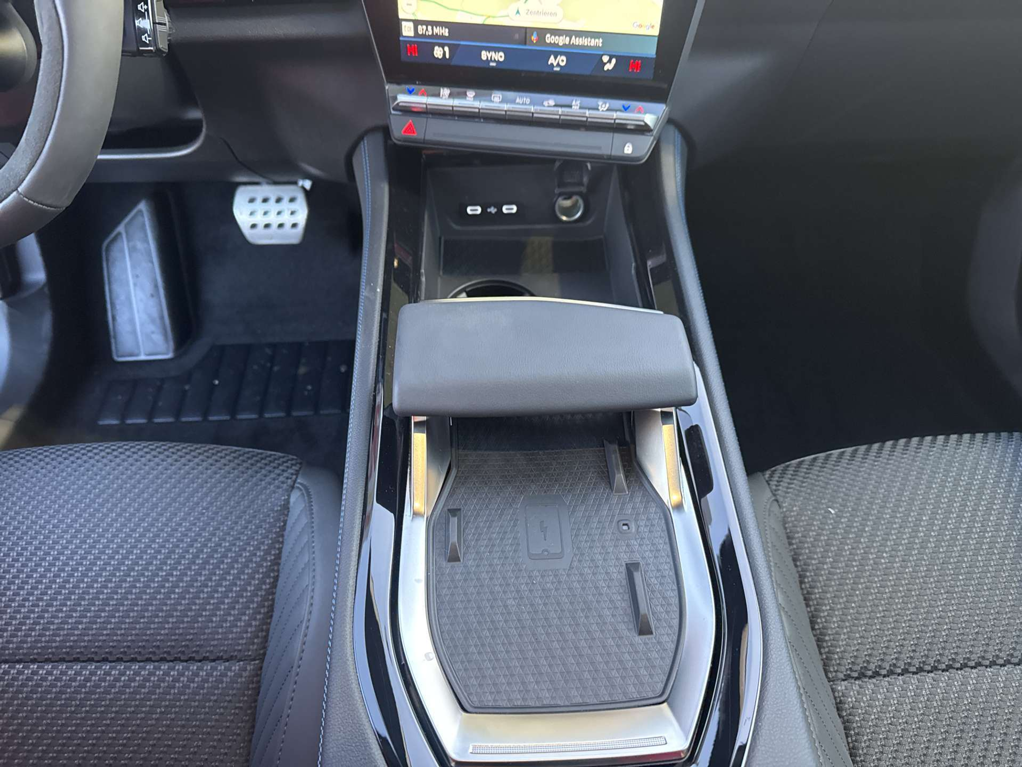 listing desktop thumbnail image 11