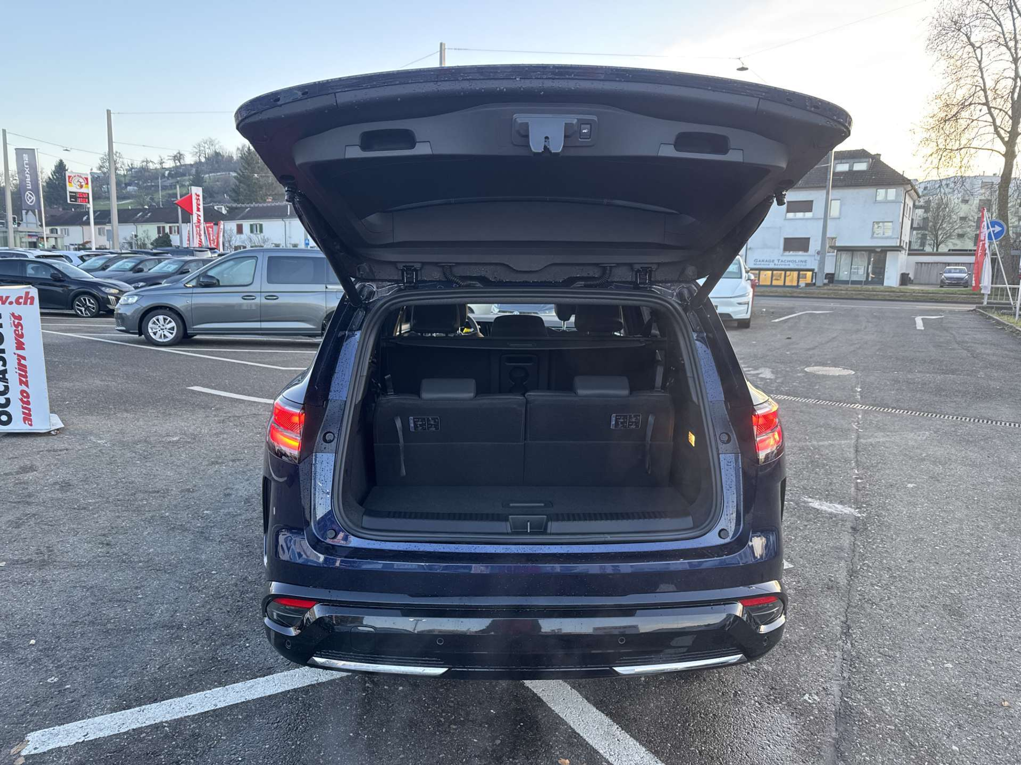 listing desktop thumbnail image 7