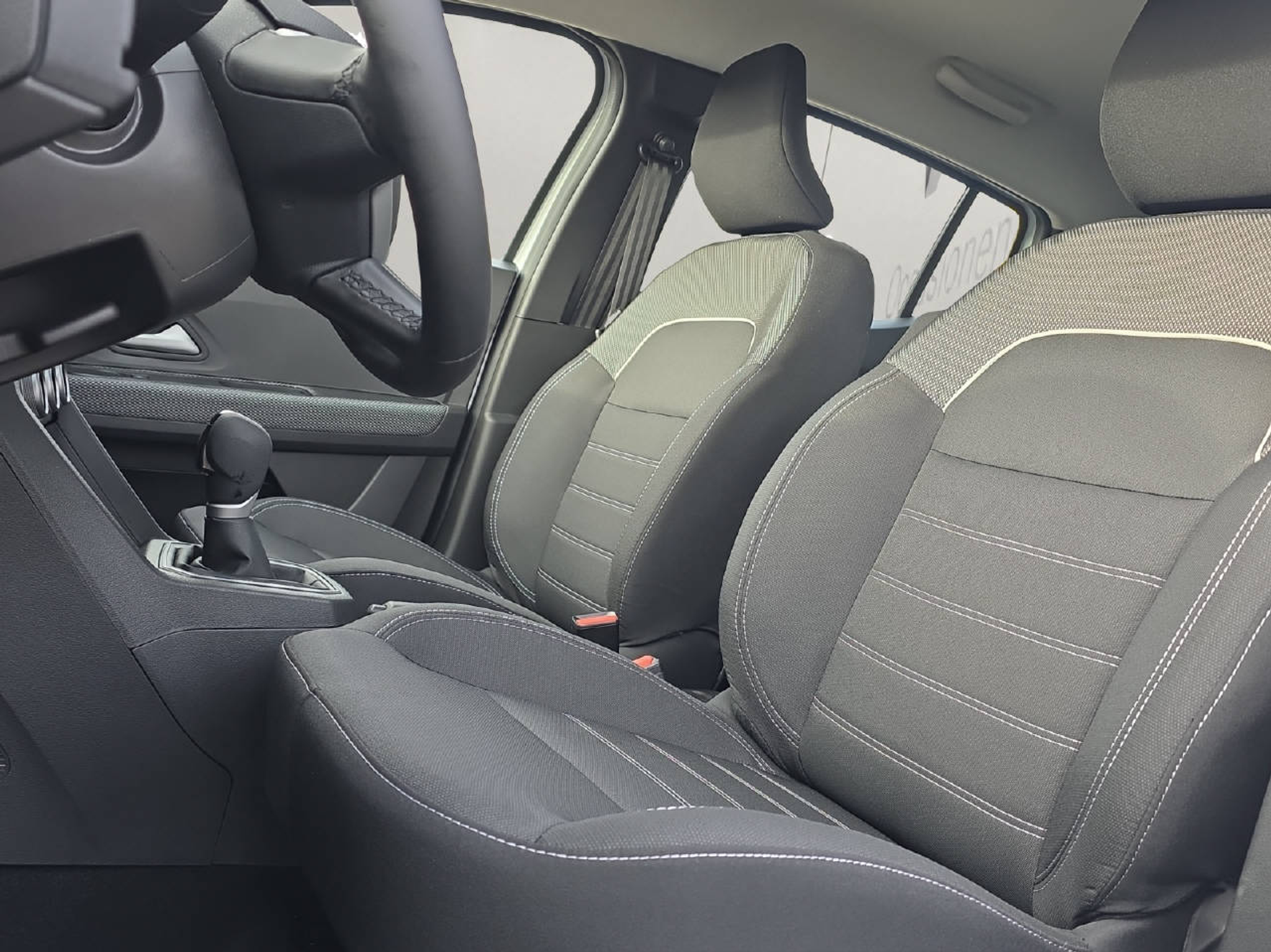 listing desktop thumbnail image 8