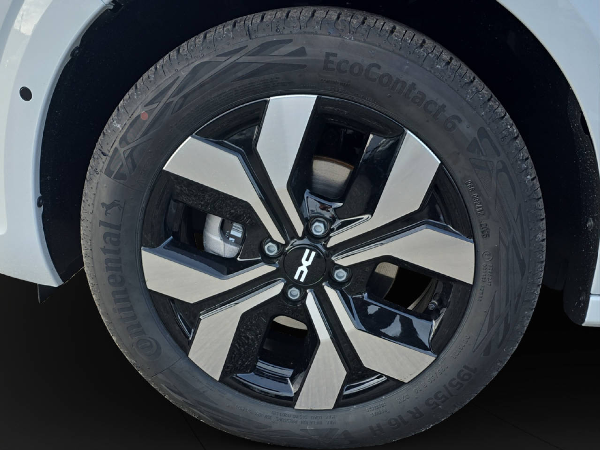 listing desktop thumbnail image 12