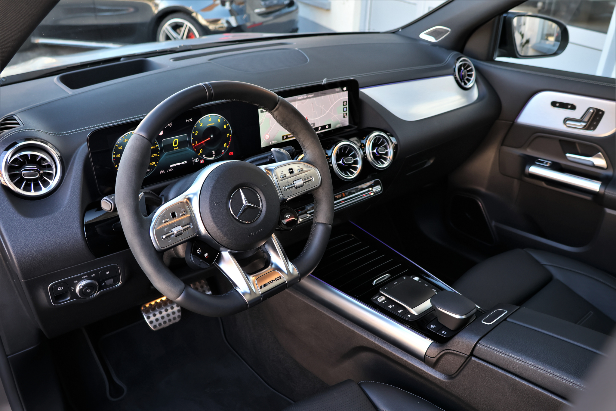 listing desktop thumbnail image 9