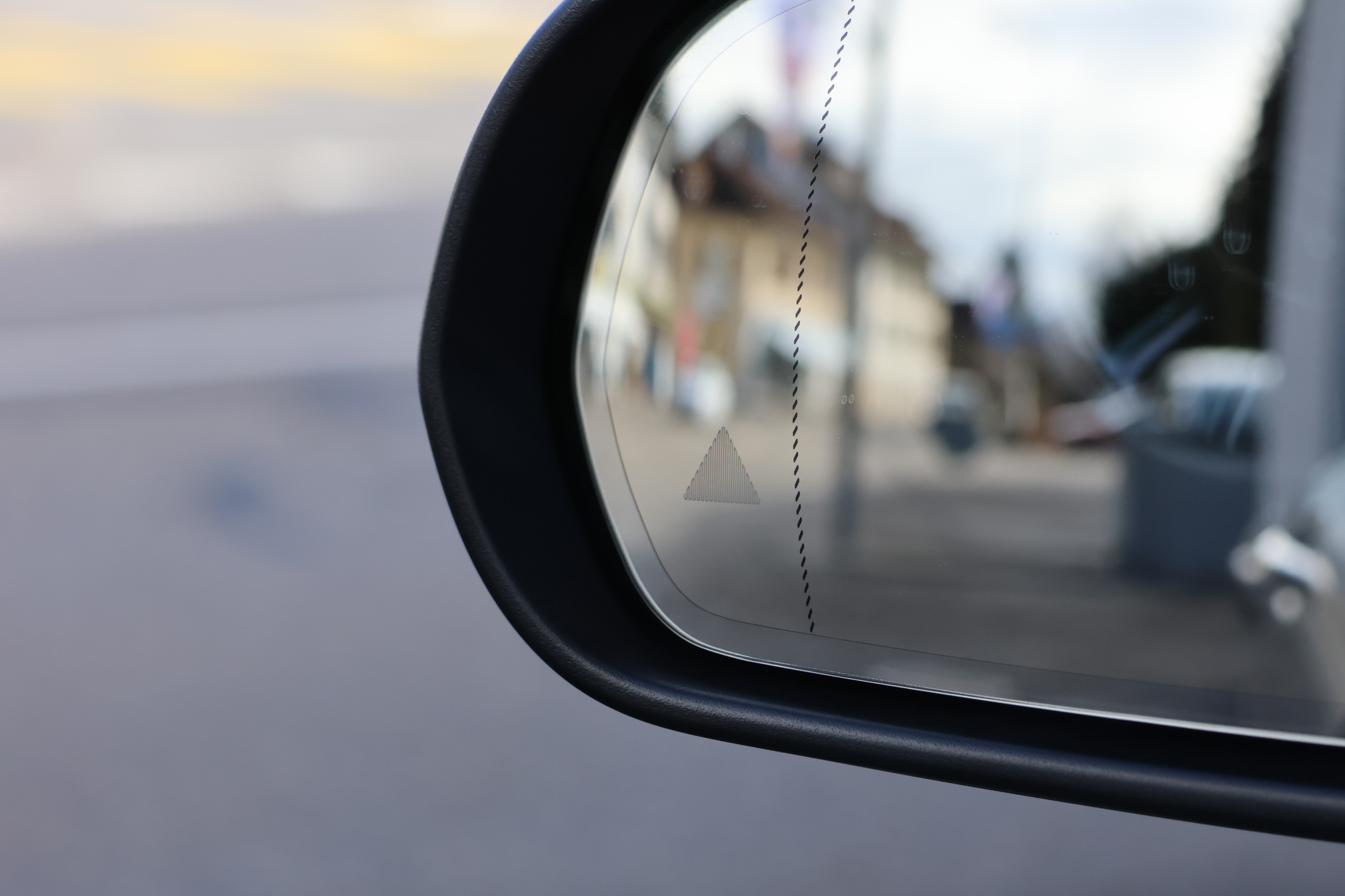 listing desktop thumbnail image 26