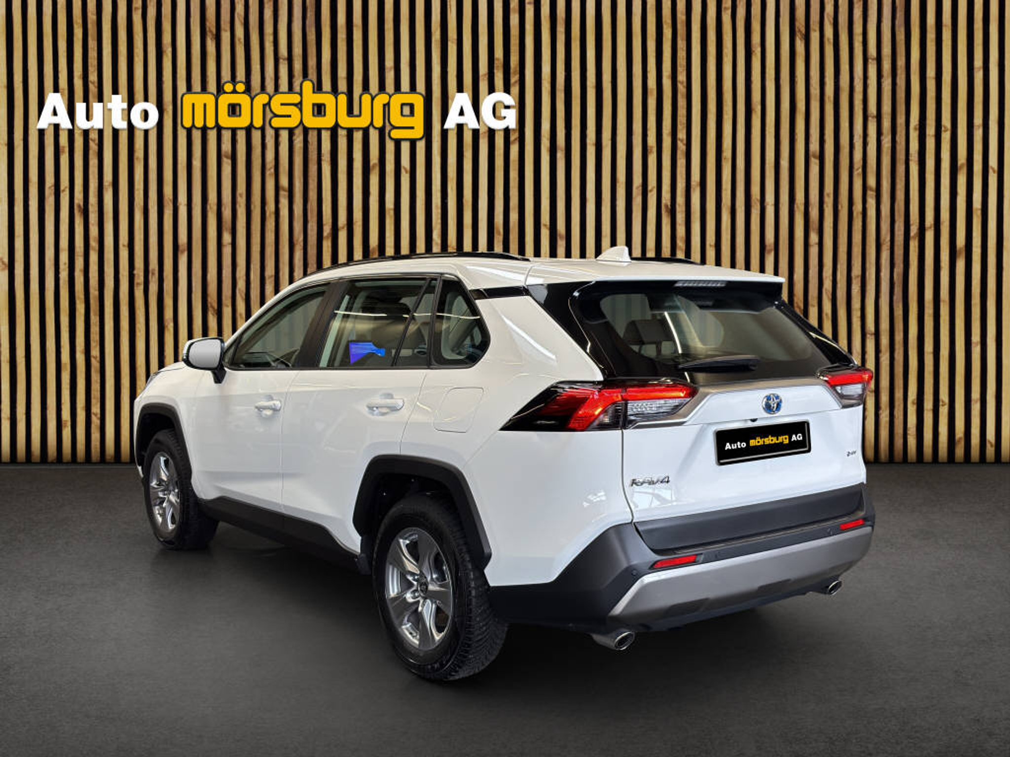 listing desktop thumbnail image 3