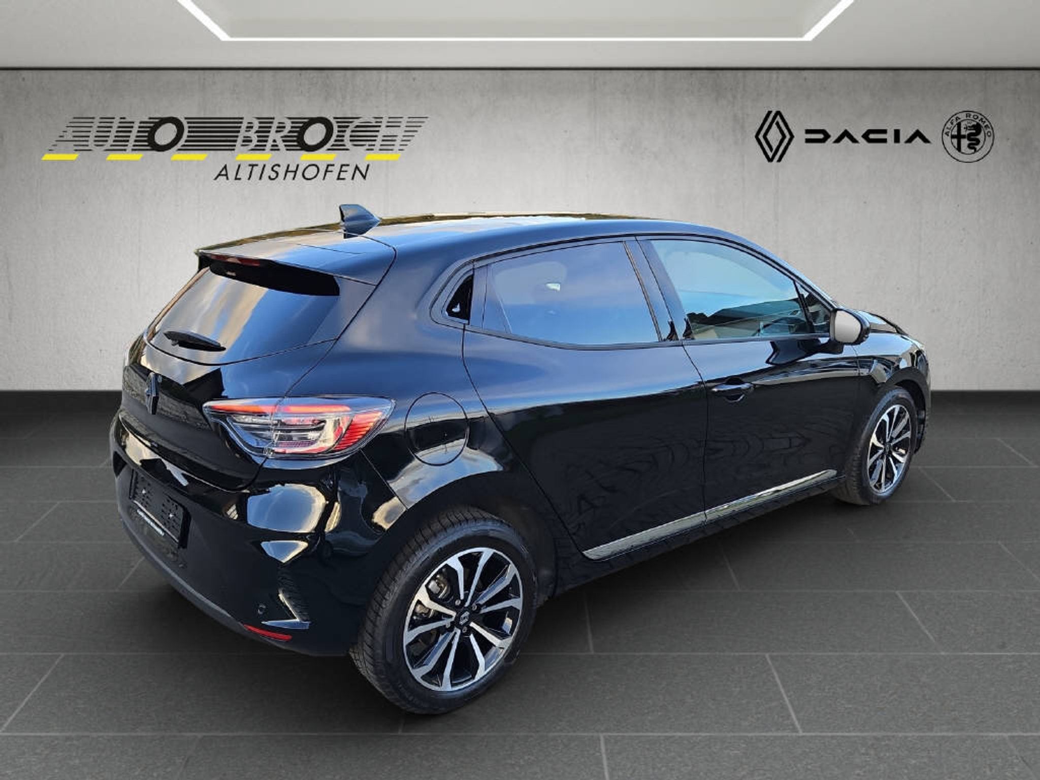 listing desktop thumbnail image 3