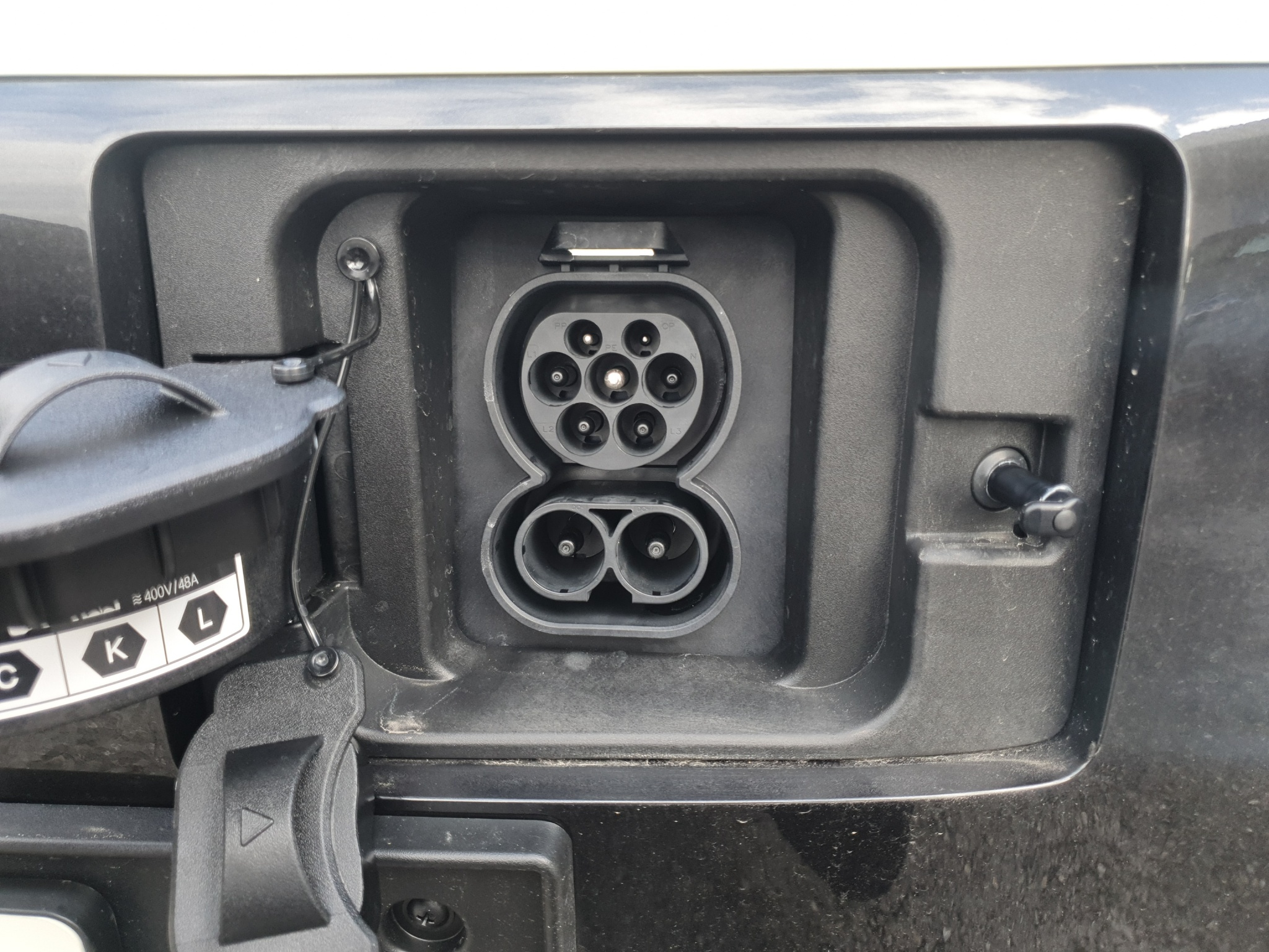 listing desktop thumbnail image 14