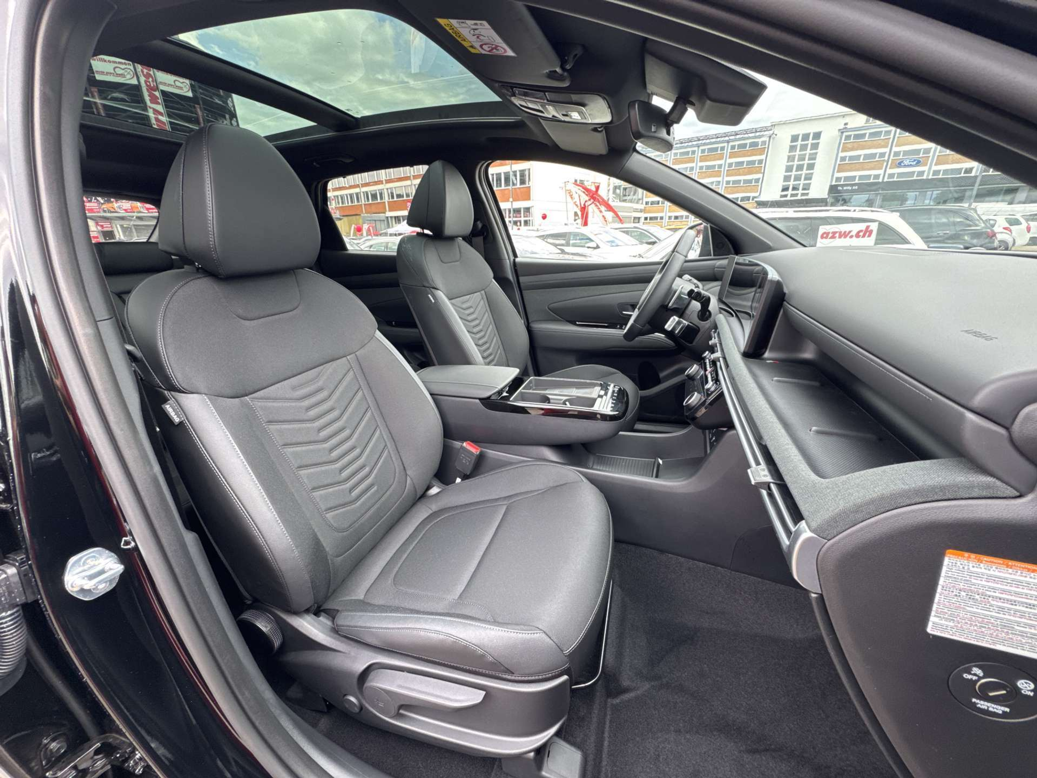 listing desktop thumbnail image 12