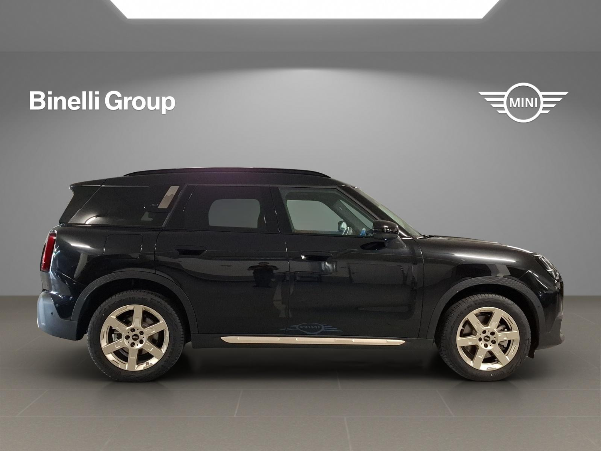 listing desktop thumbnail image 16