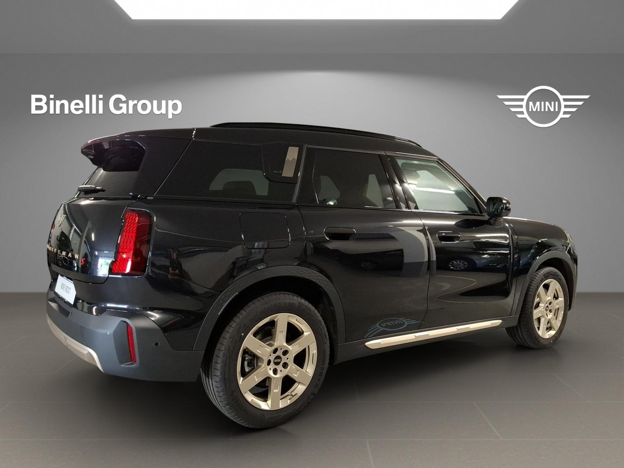 listing desktop thumbnail image 15