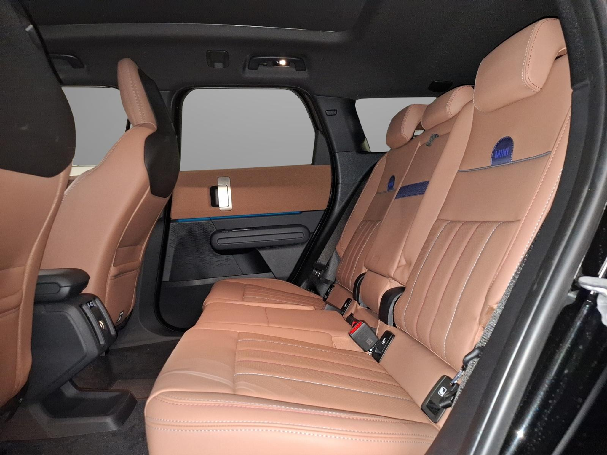 listing desktop thumbnail image 6