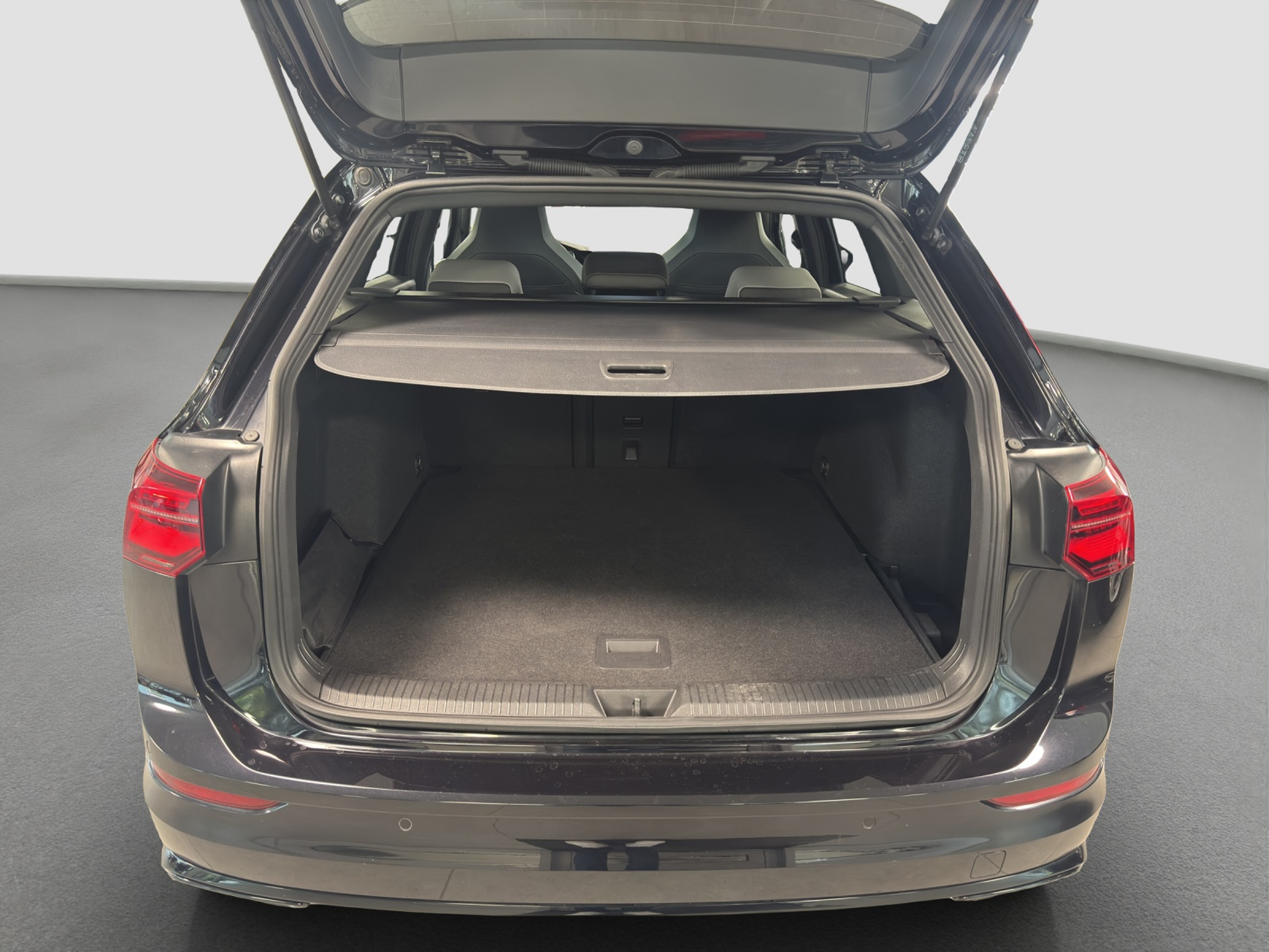 listing desktop thumbnail image 8