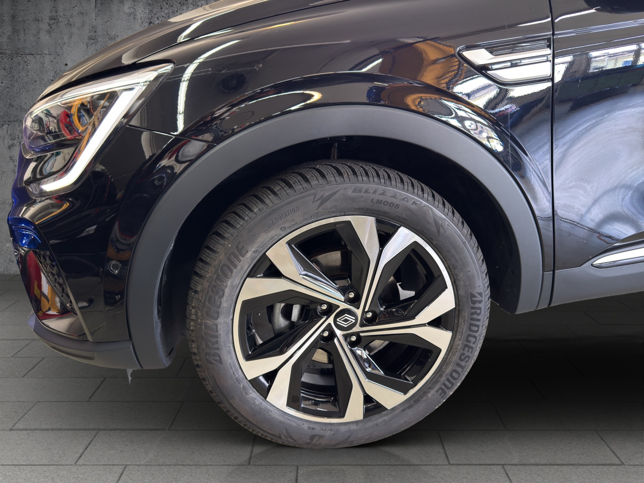 listing desktop thumbnail image 13