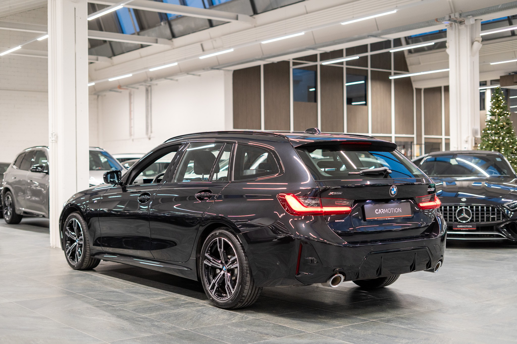 listing desktop thumbnail image 3