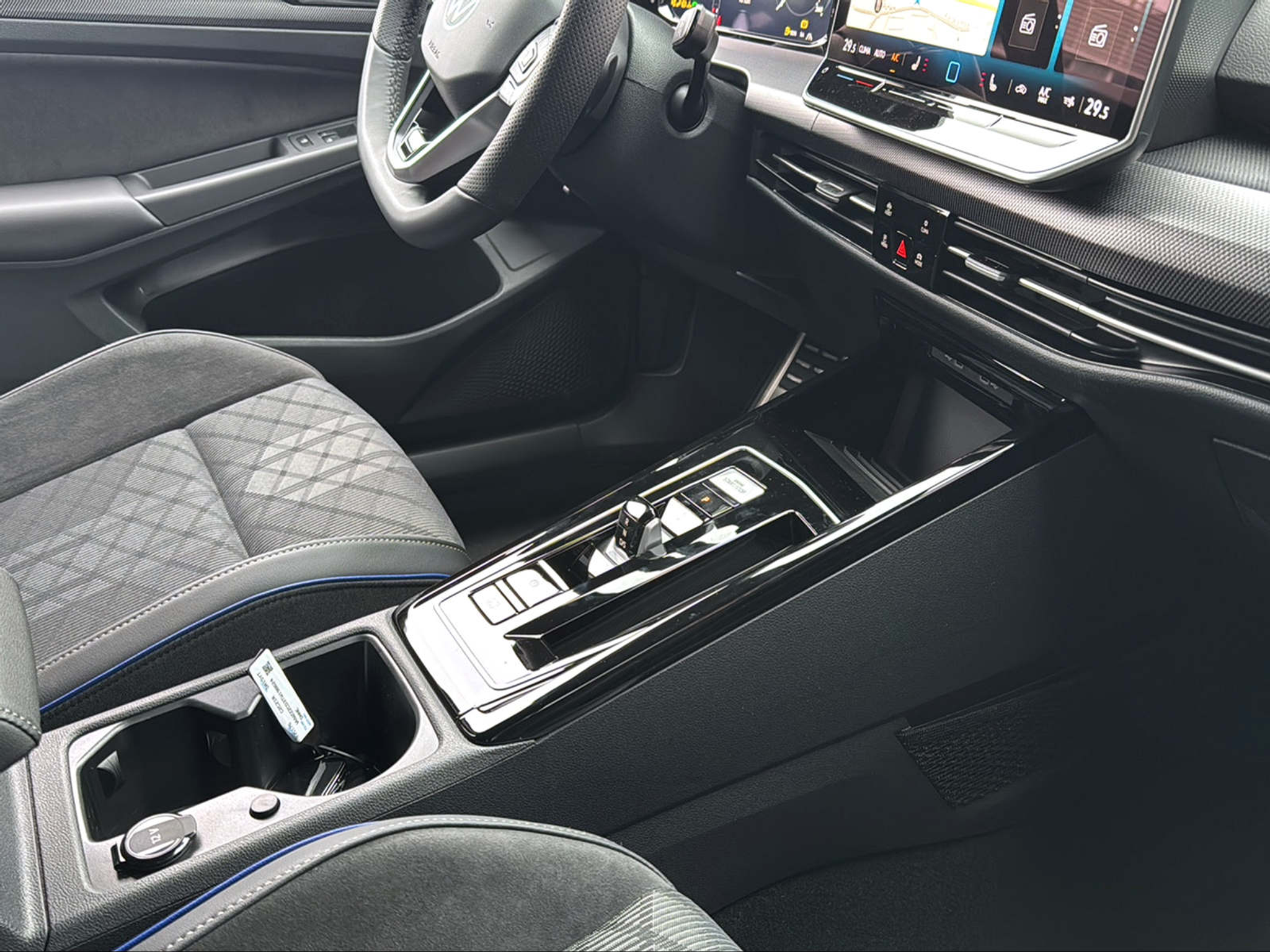 listing desktop thumbnail image 11