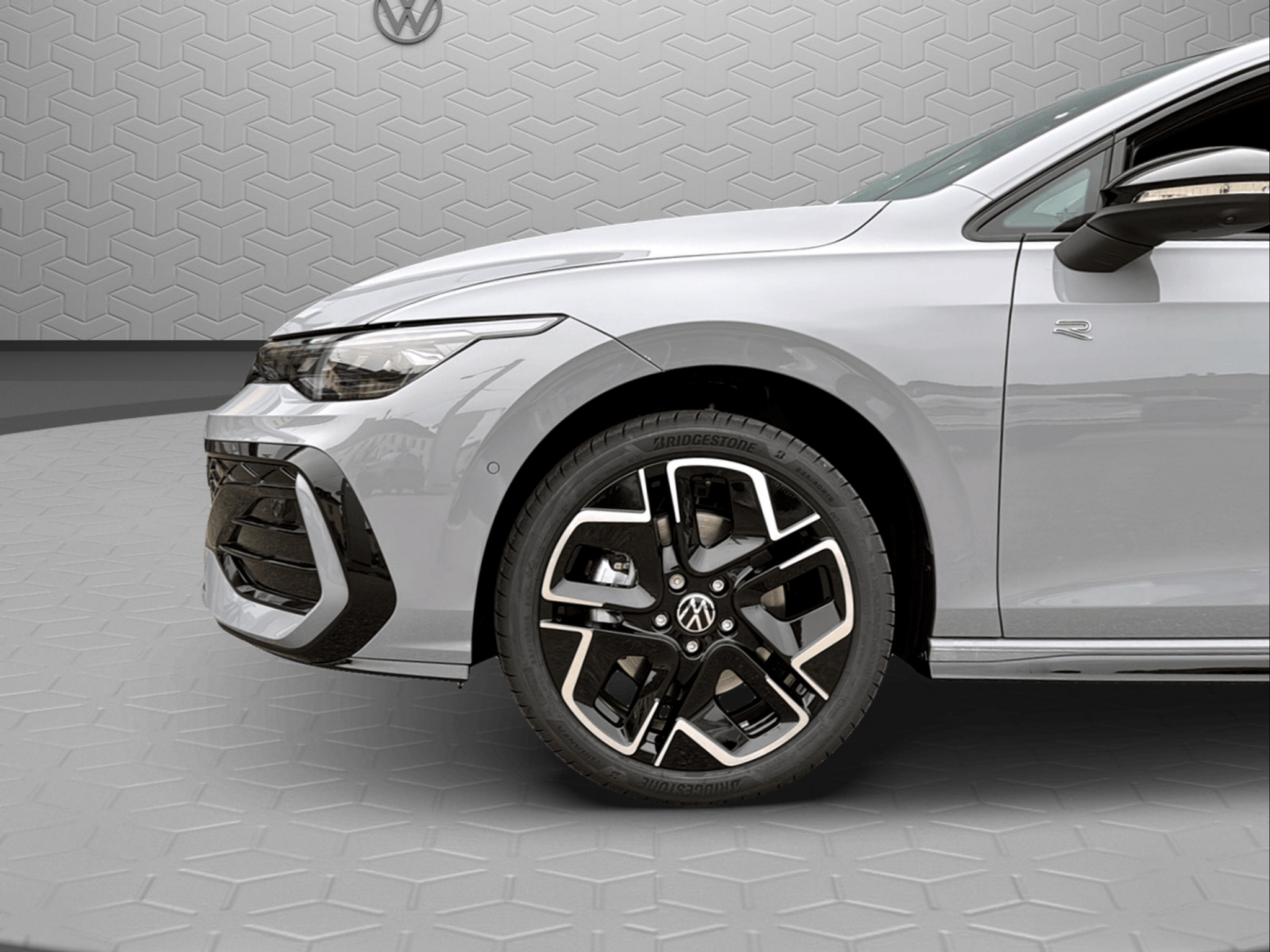 listing desktop thumbnail image 5