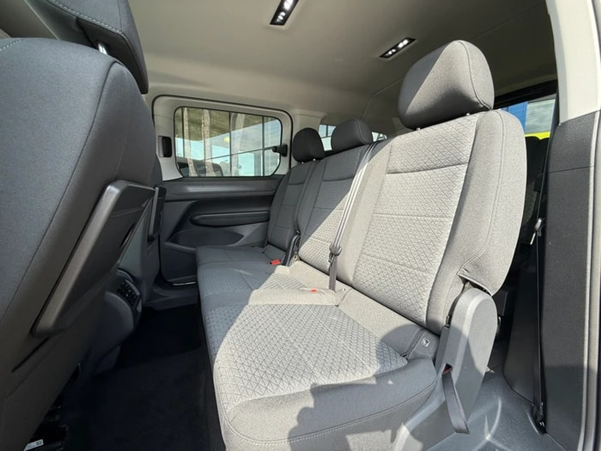 listing desktop thumbnail image 7