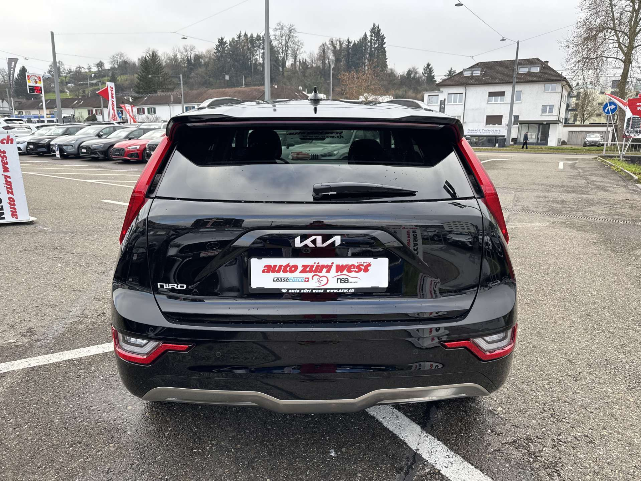 listing desktop thumbnail image 14