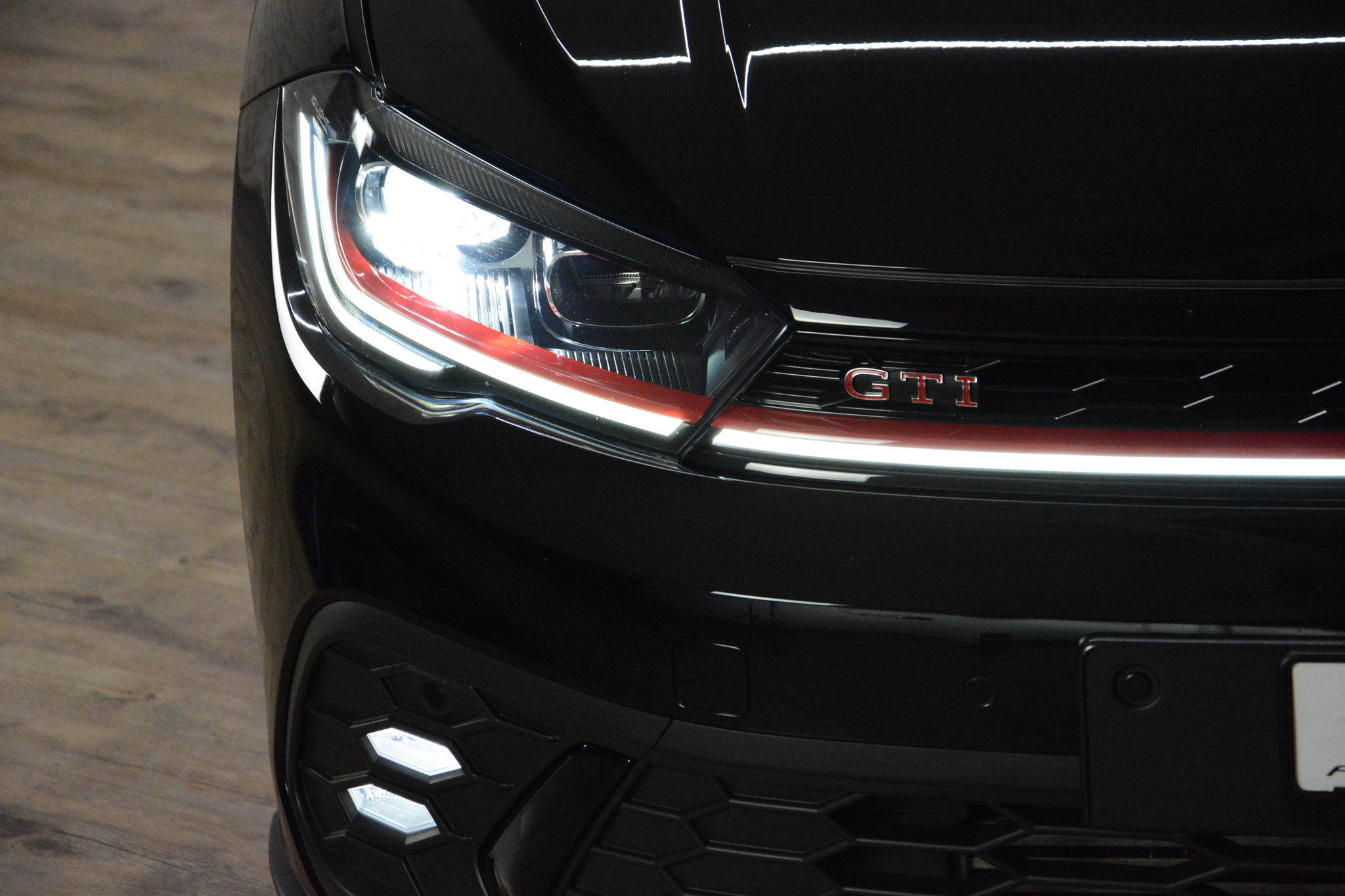 listing desktop thumbnail image 17