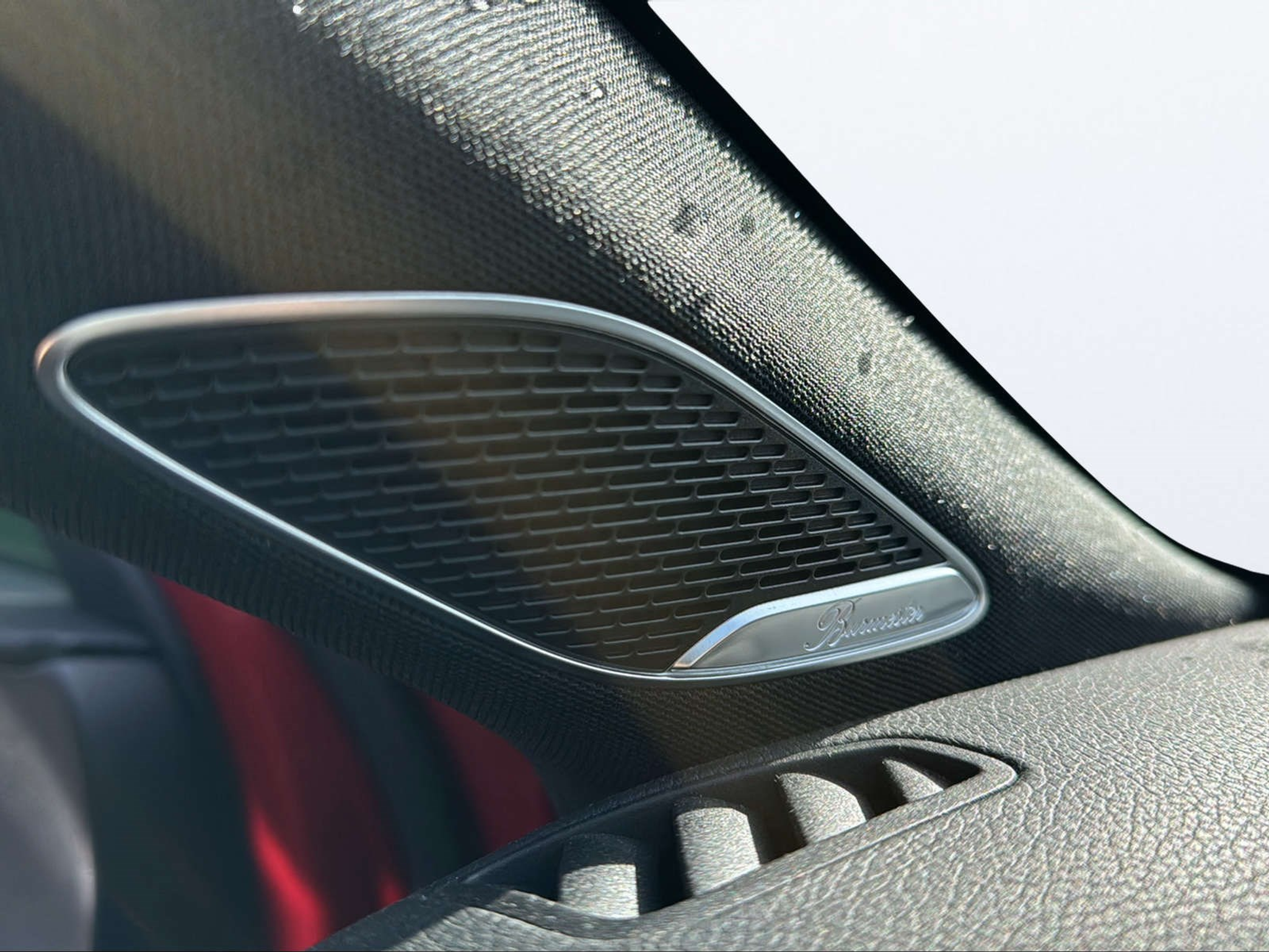 listing desktop thumbnail image 18