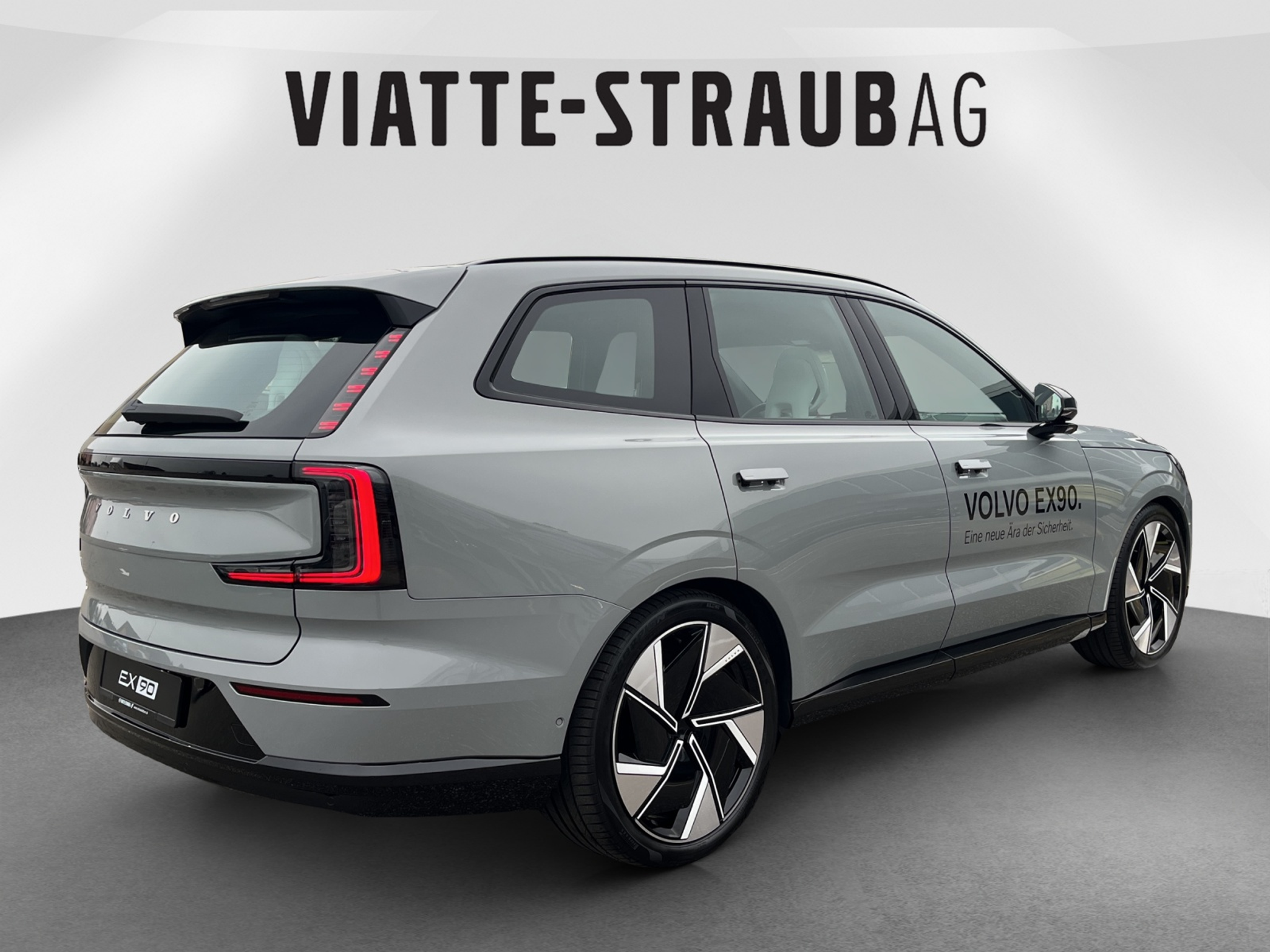 listing desktop thumbnail image 4