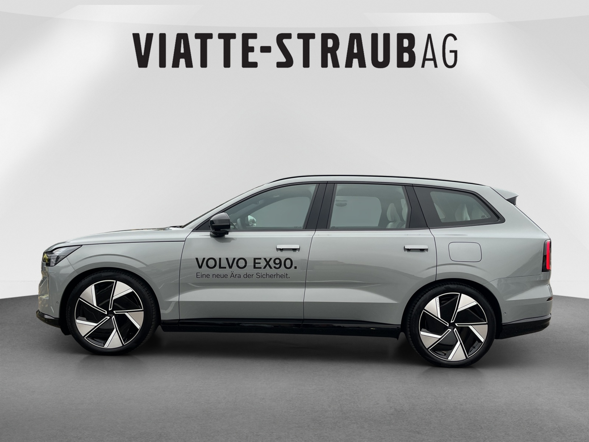 listing desktop thumbnail image 1