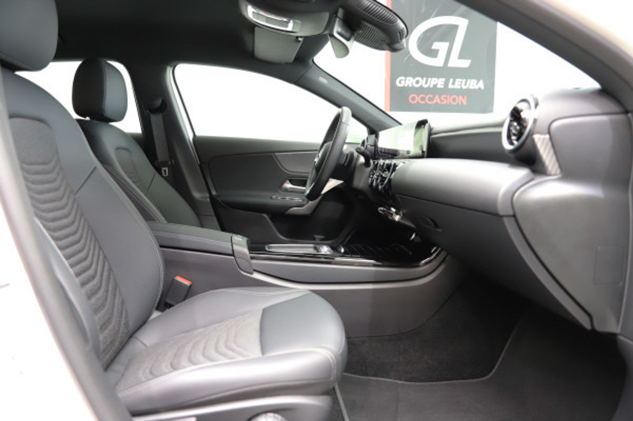 listing desktop thumbnail image 8