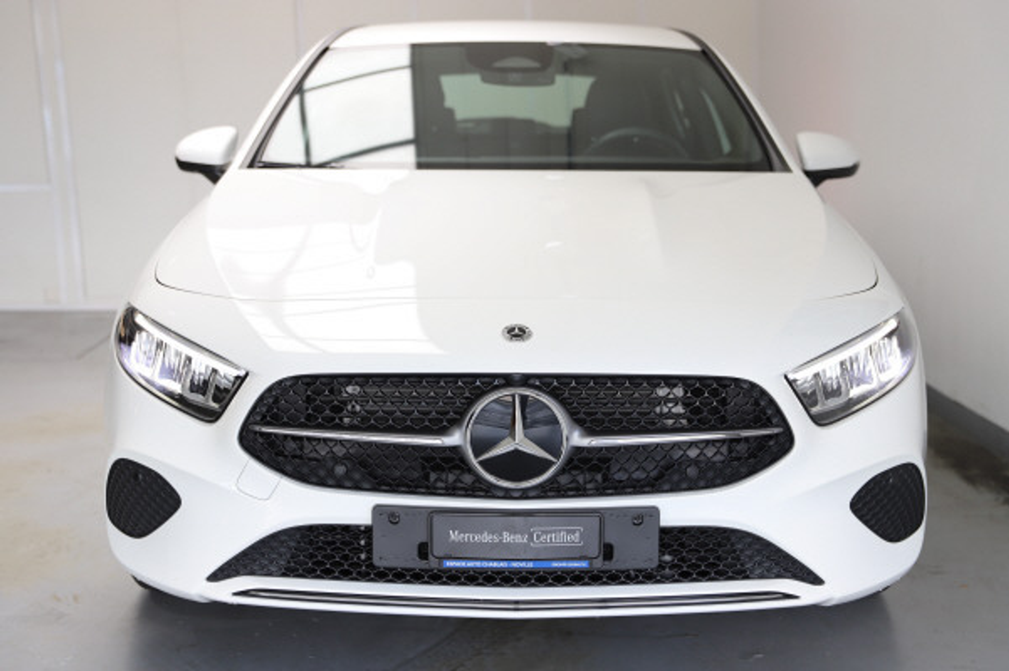 listing desktop thumbnail image 4