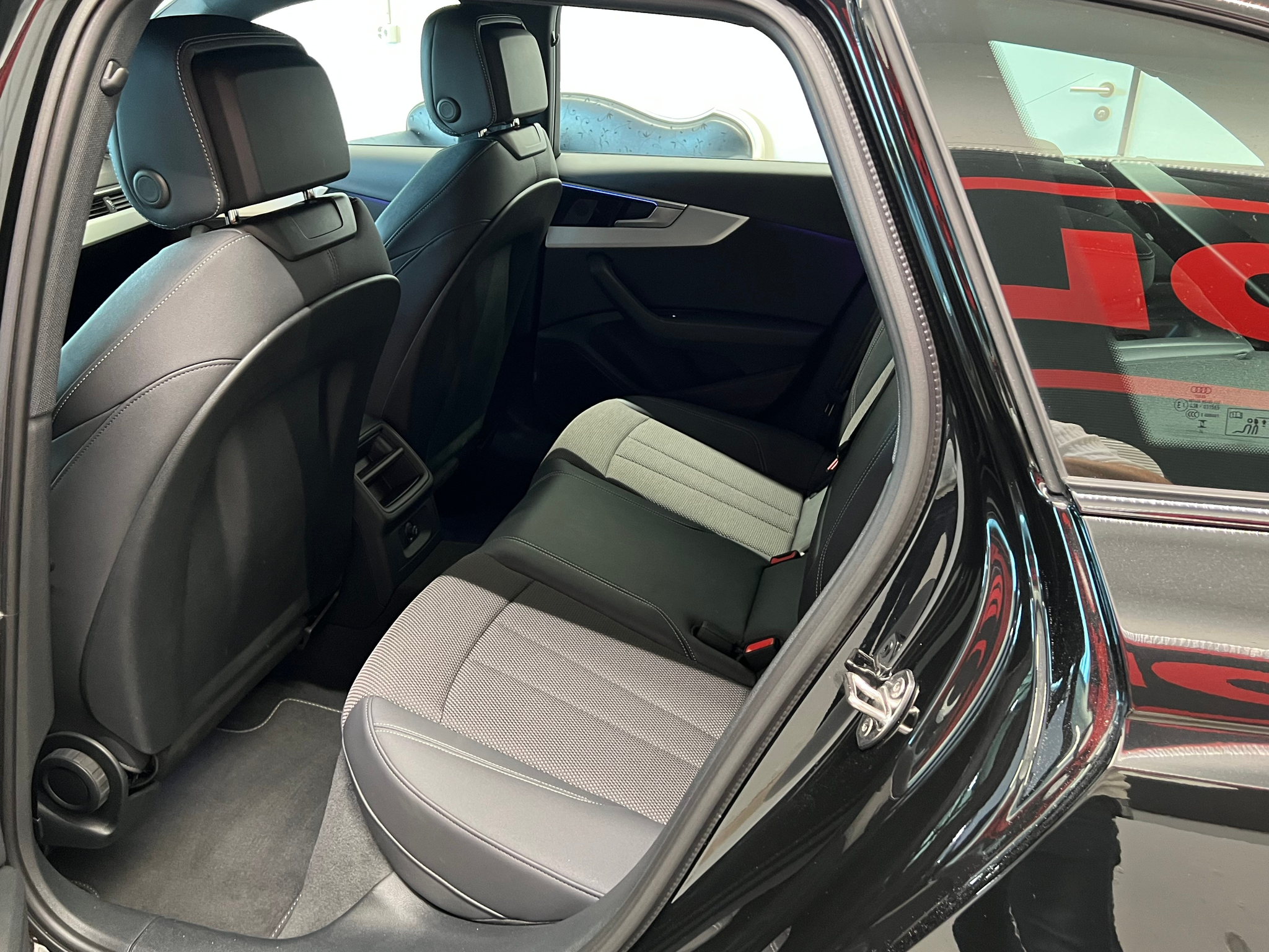 listing desktop thumbnail image 14