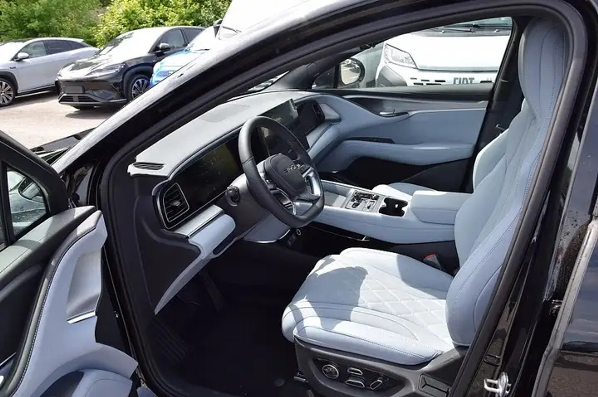 listing desktop thumbnail image 26