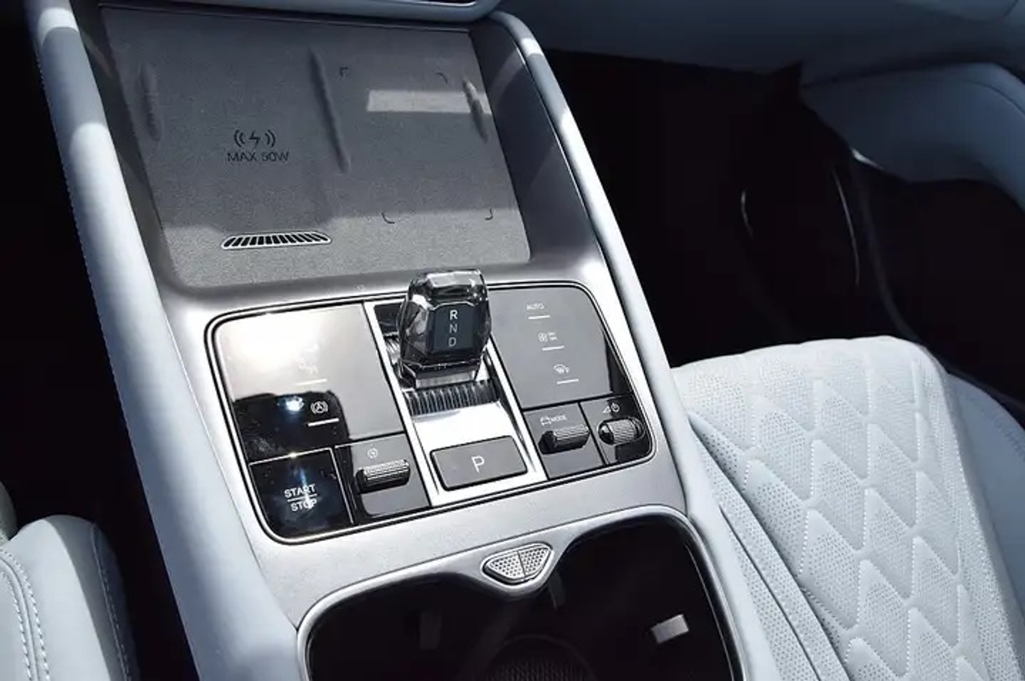 listing desktop thumbnail image 24