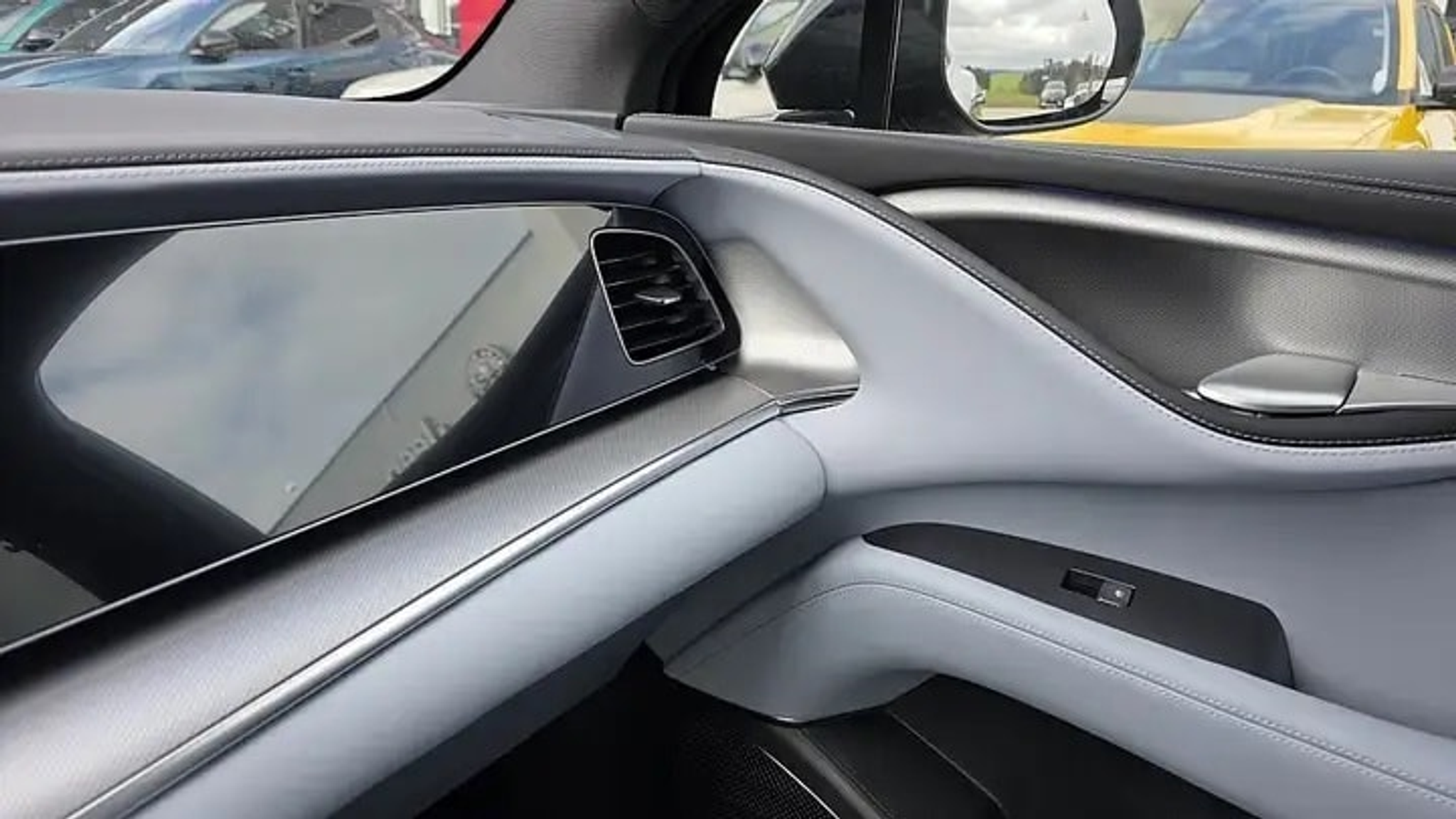 listing desktop thumbnail image 21