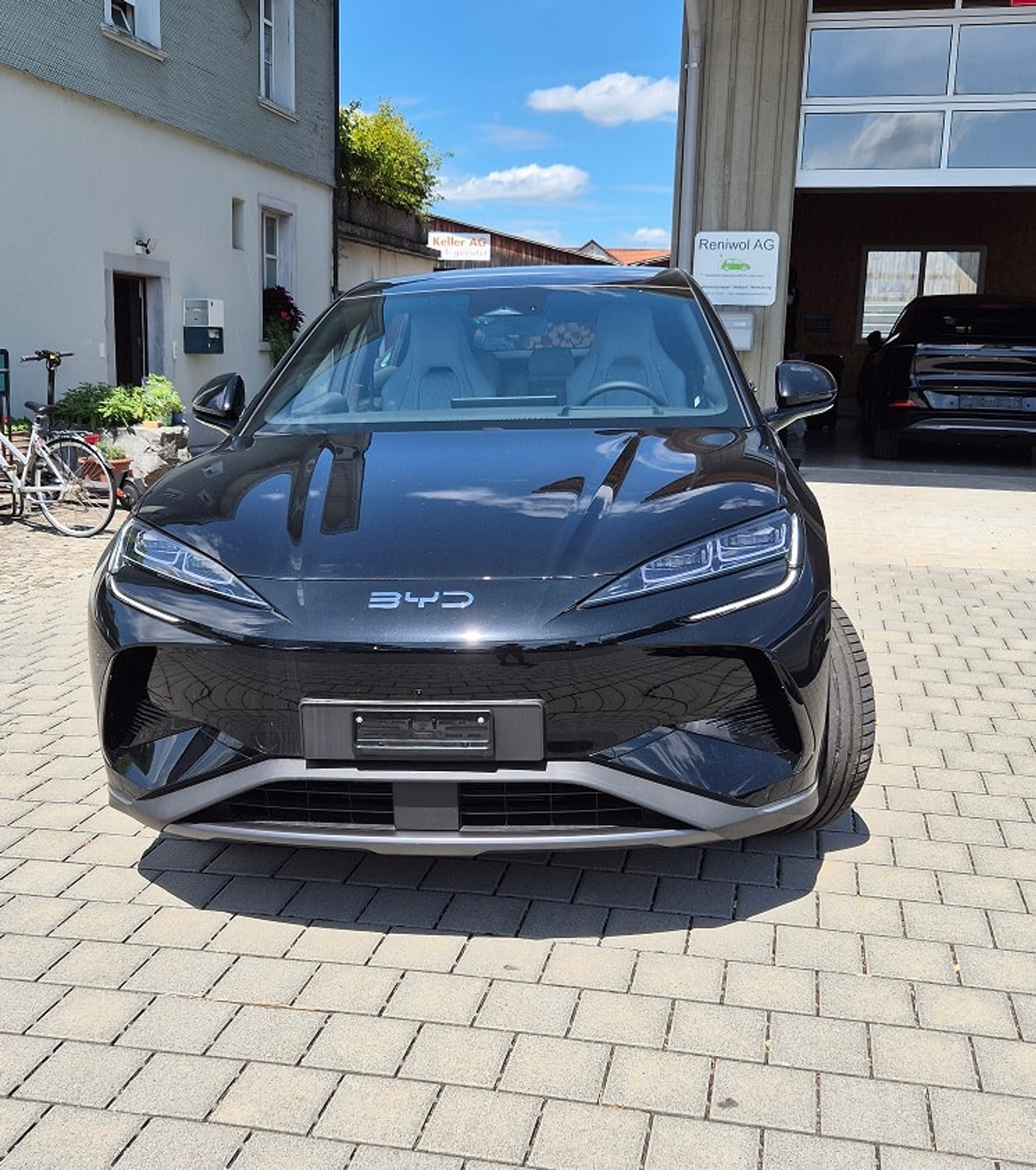 listing desktop thumbnail image 7