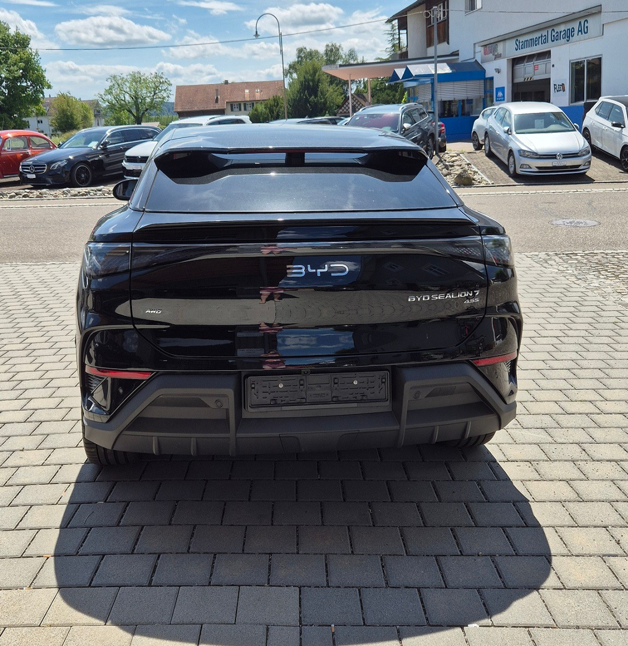 listing desktop thumbnail image 8