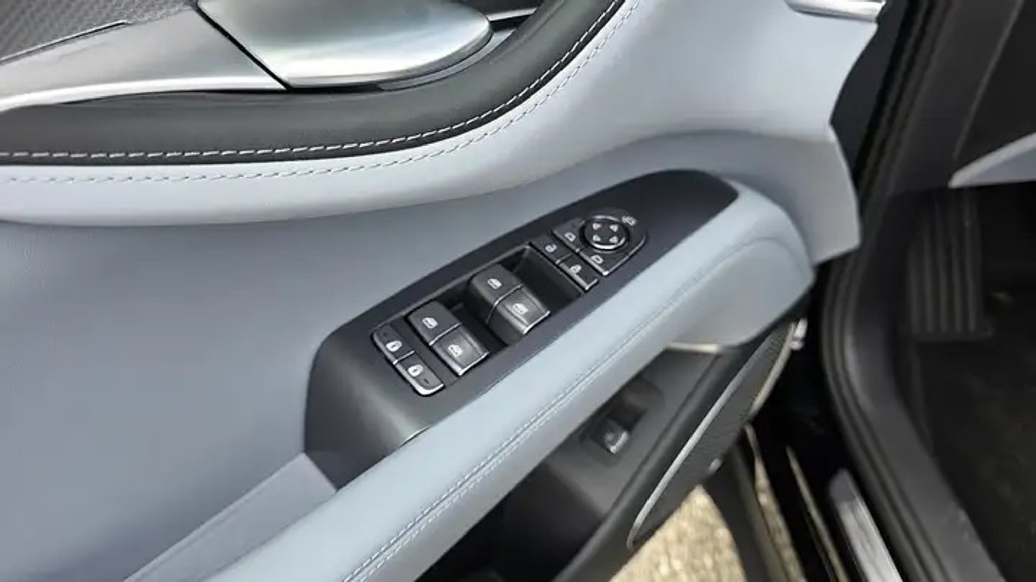 listing desktop thumbnail image 20