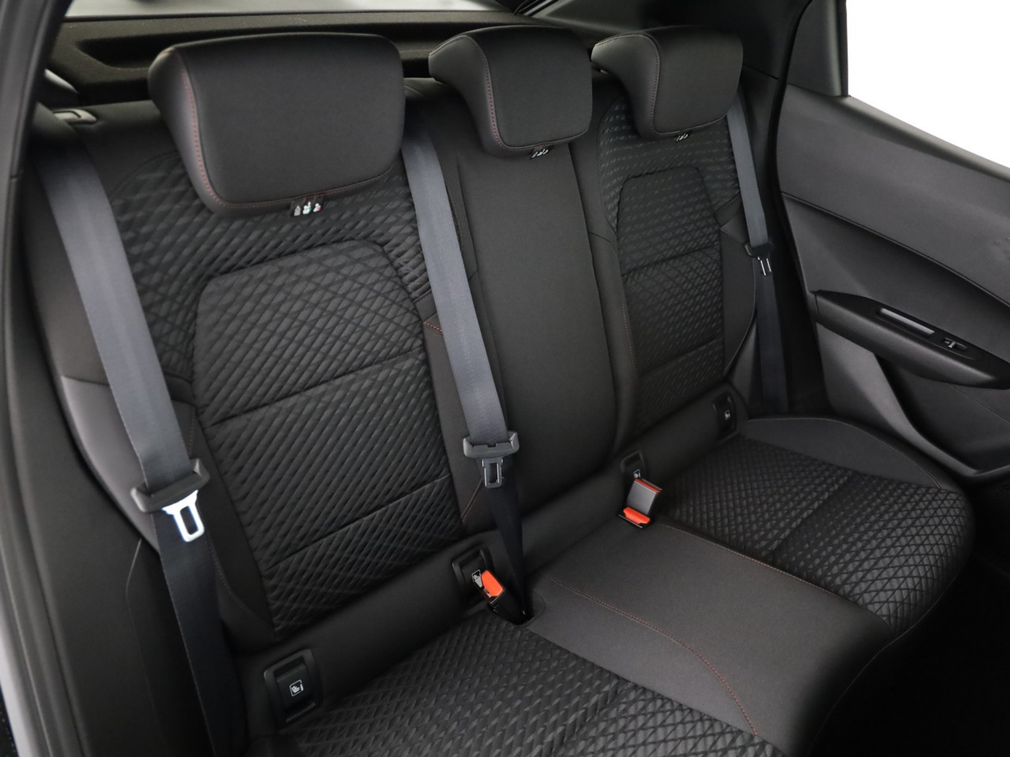 listing desktop thumbnail image 7