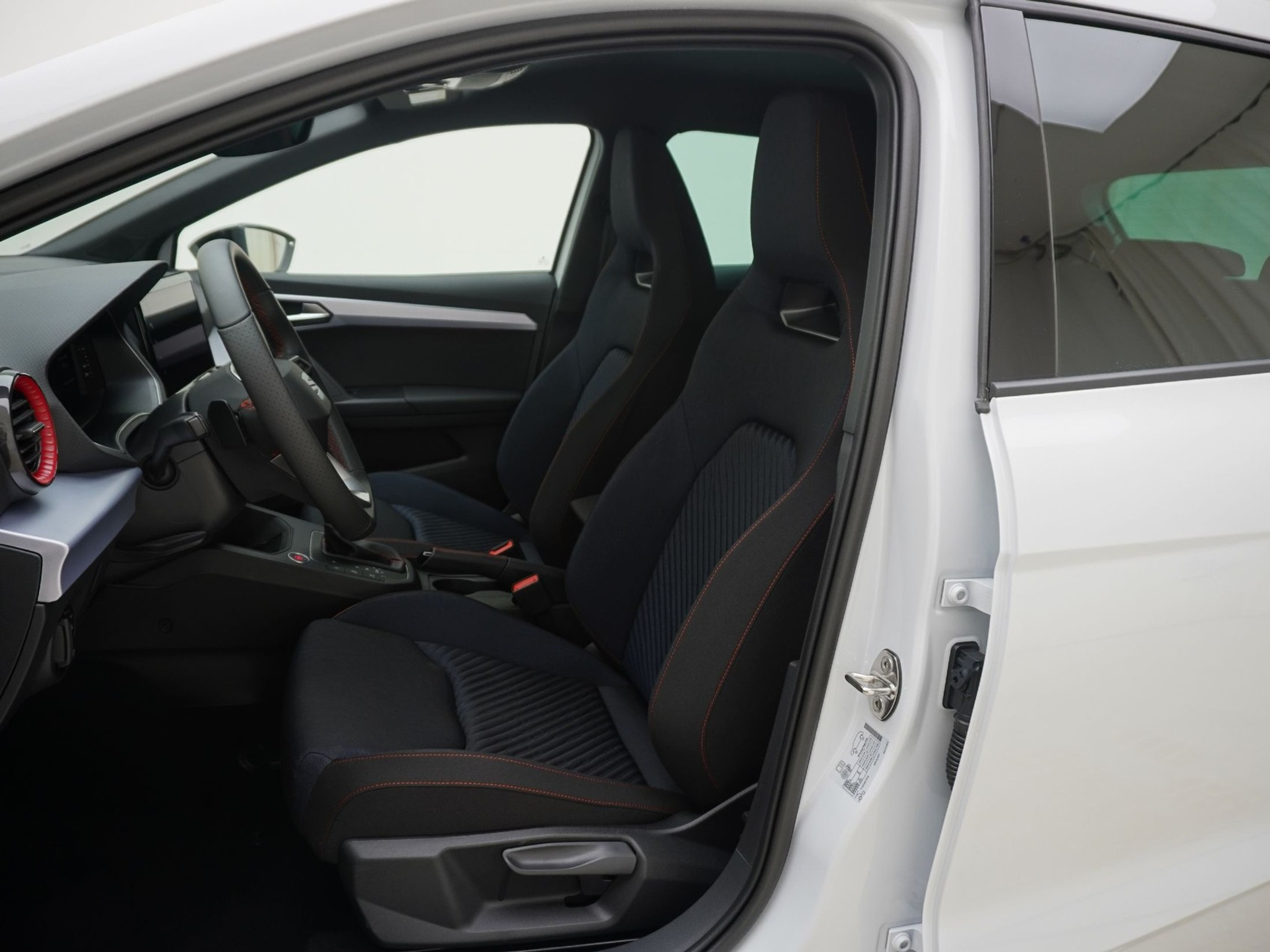 listing desktop thumbnail image 11