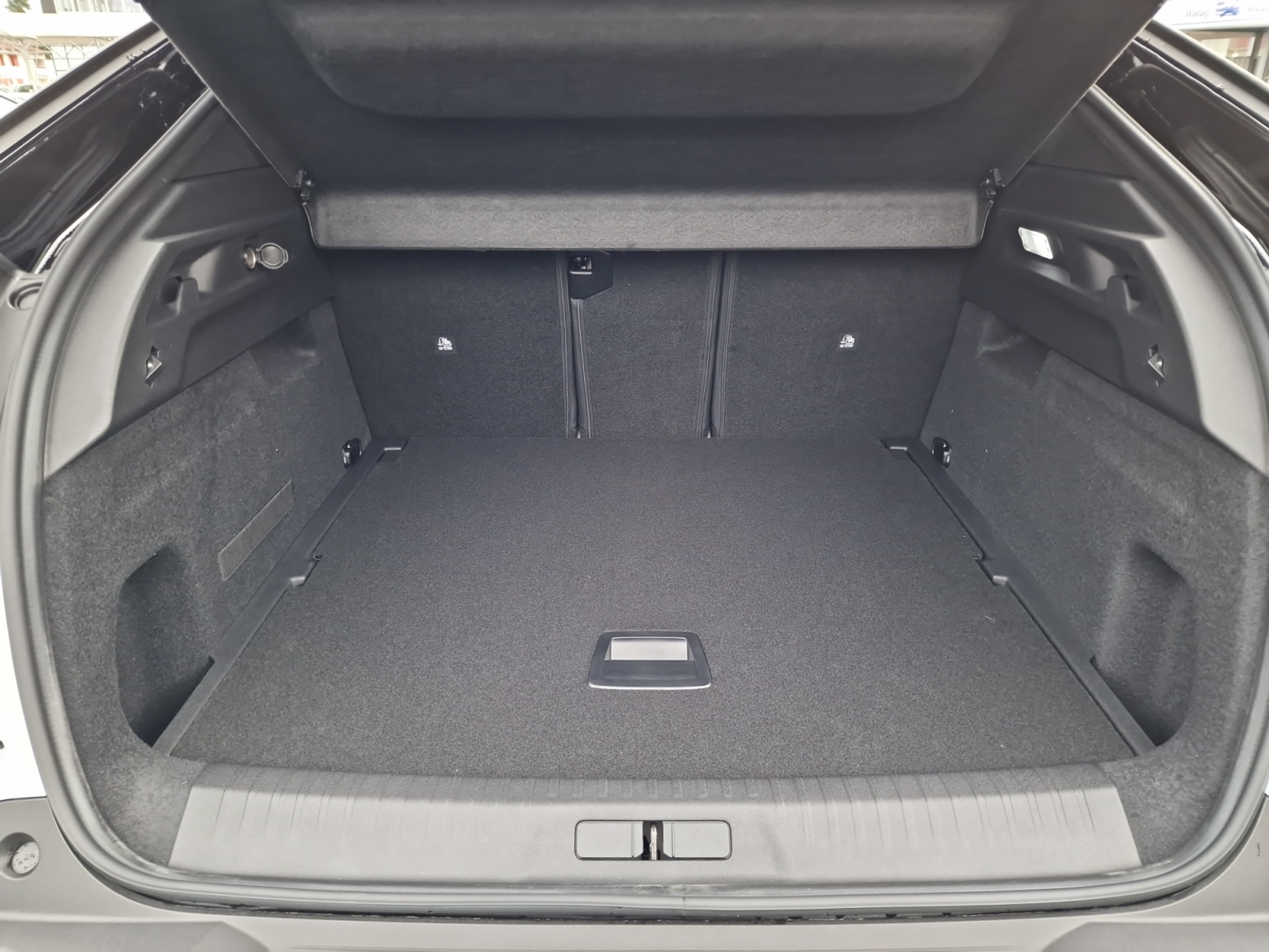 listing desktop thumbnail image 19