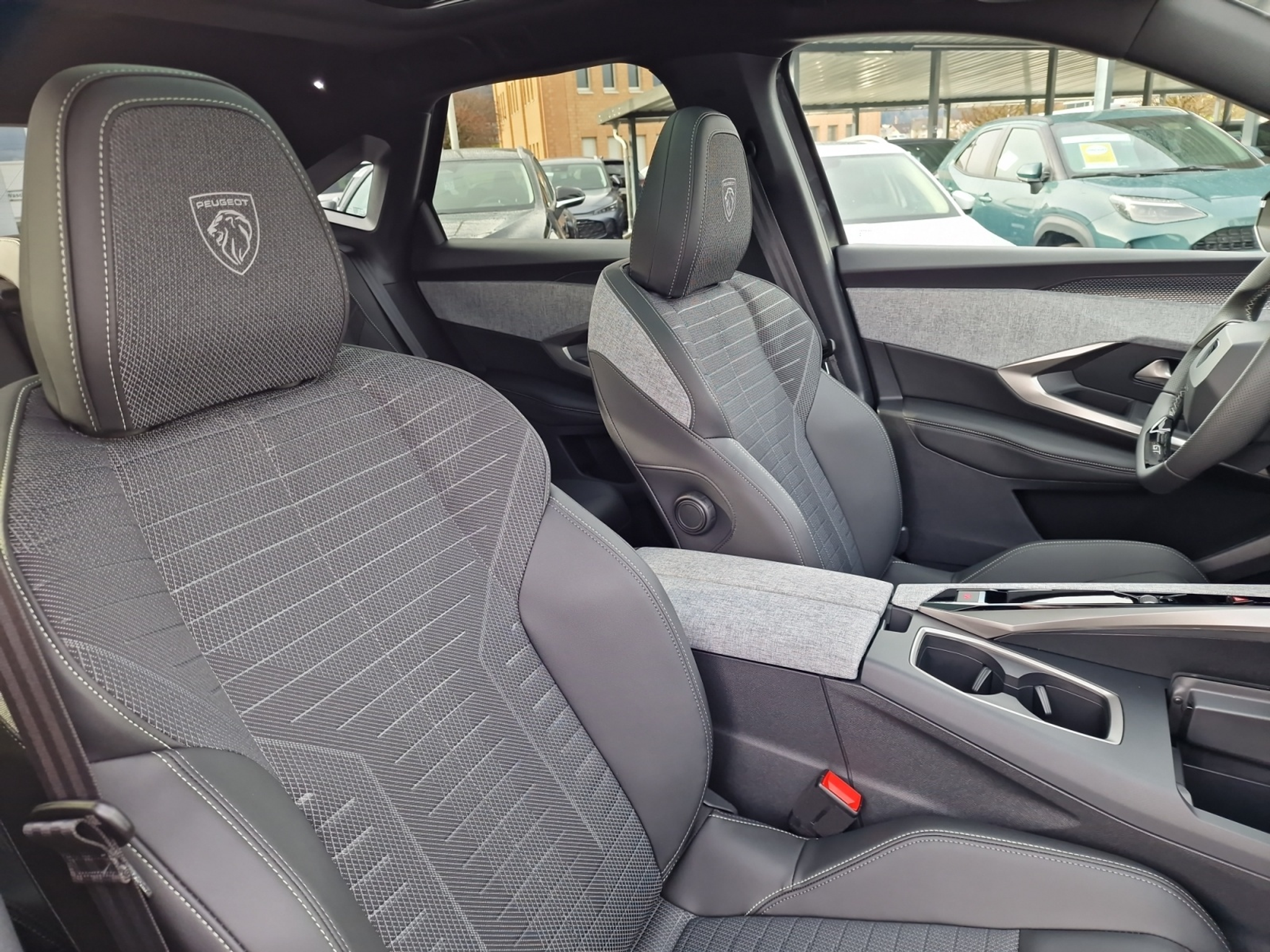 listing desktop thumbnail image 17