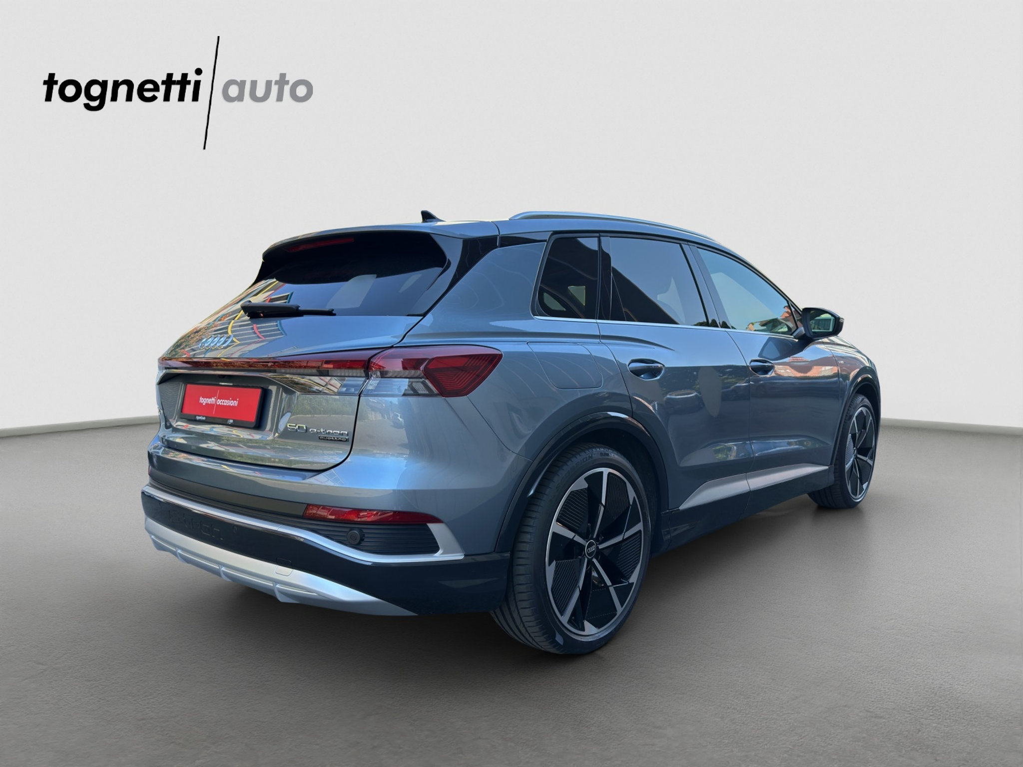 listing desktop thumbnail image 3