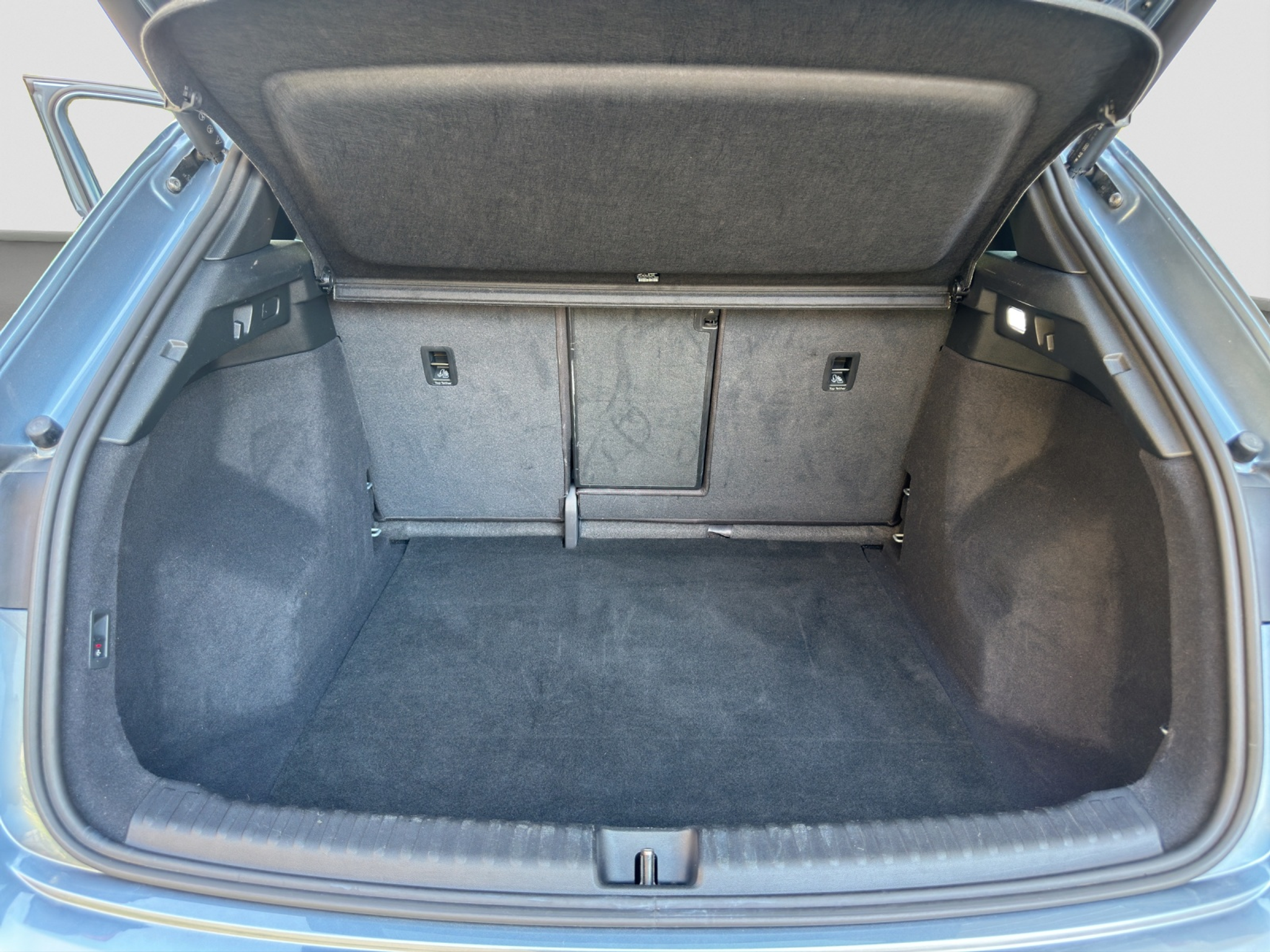 listing desktop thumbnail image 10